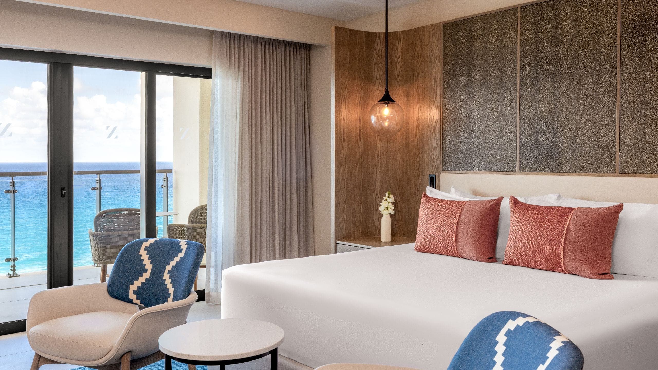 Oceanfront Junior Suite King - Image 1