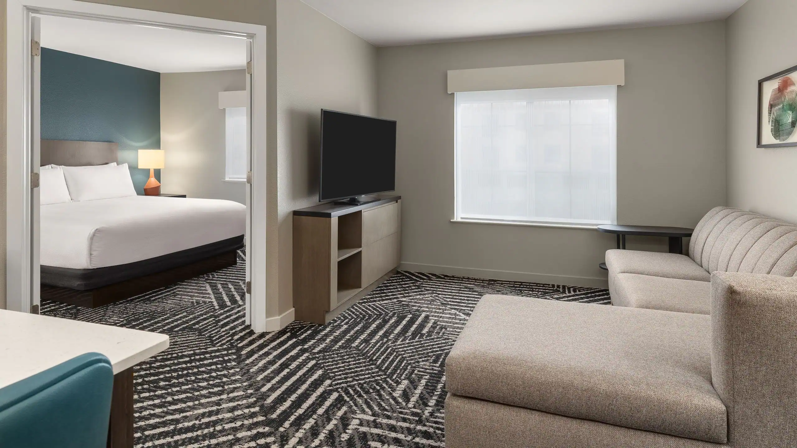 1 Bedroom Suite, 1 King Bed - Image 1