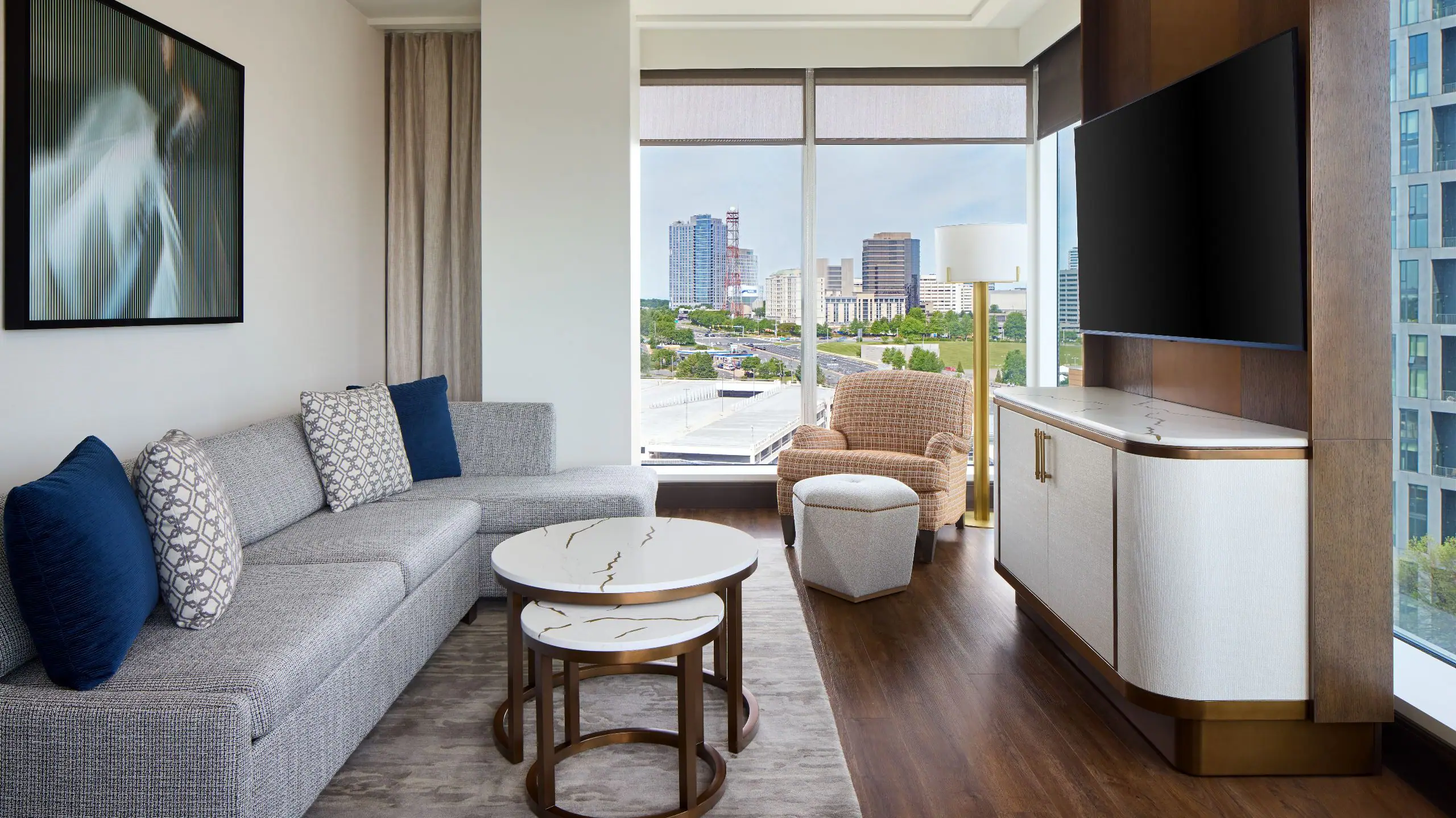 Accessible Regency Suite King - Image 2