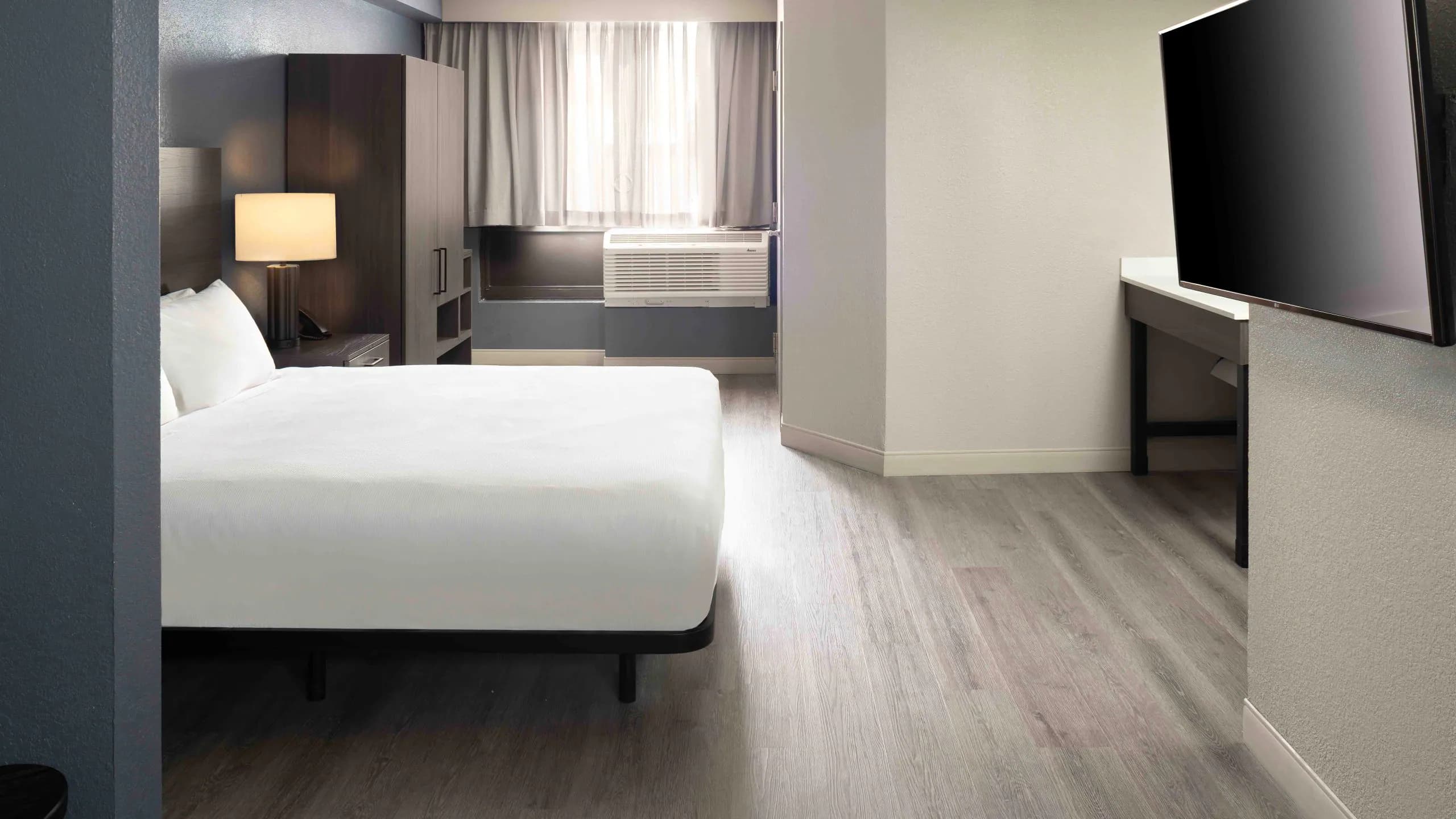 Hyatt Place Boston/Medford - Image 5