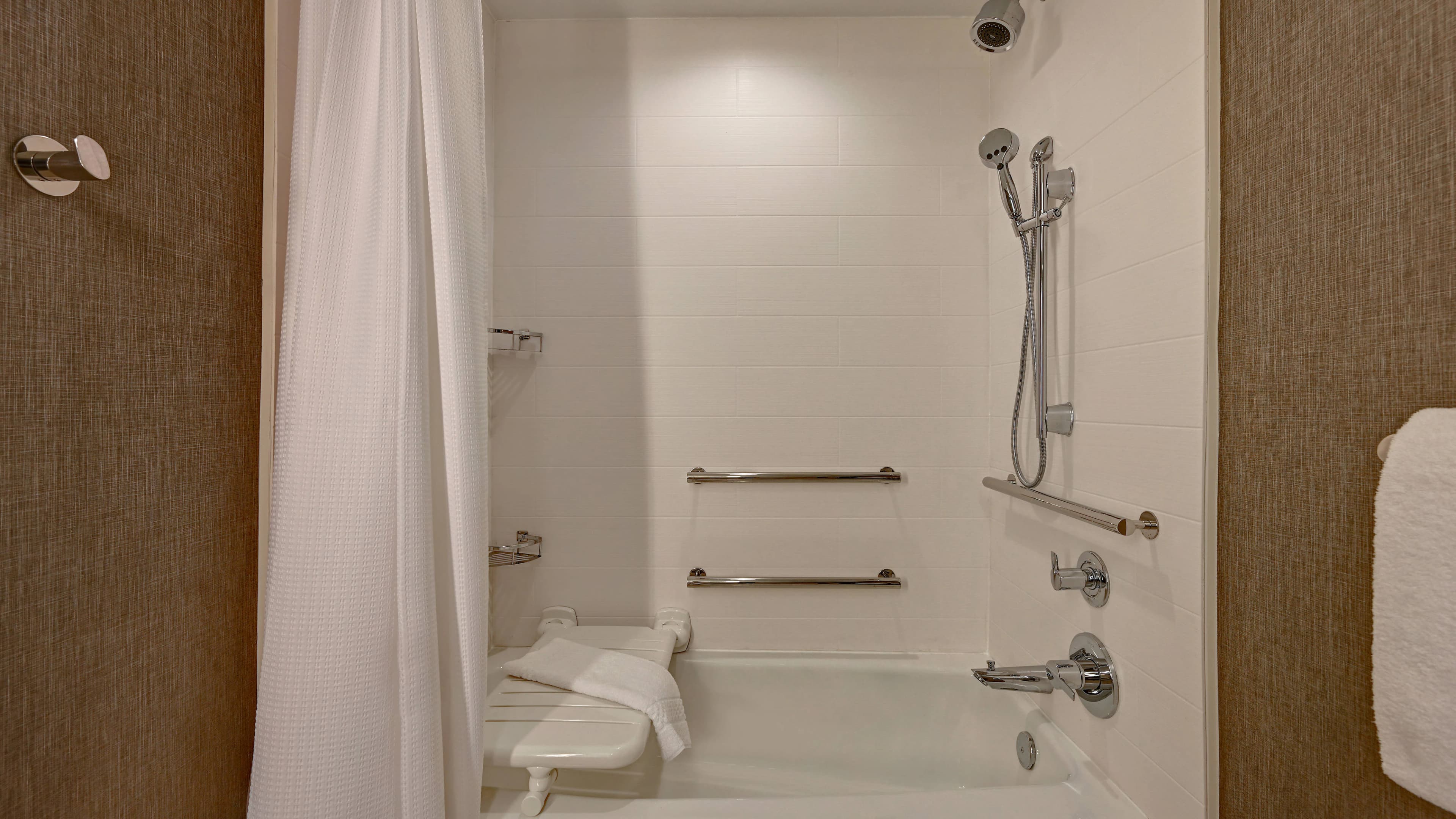 King Suite - Image 11