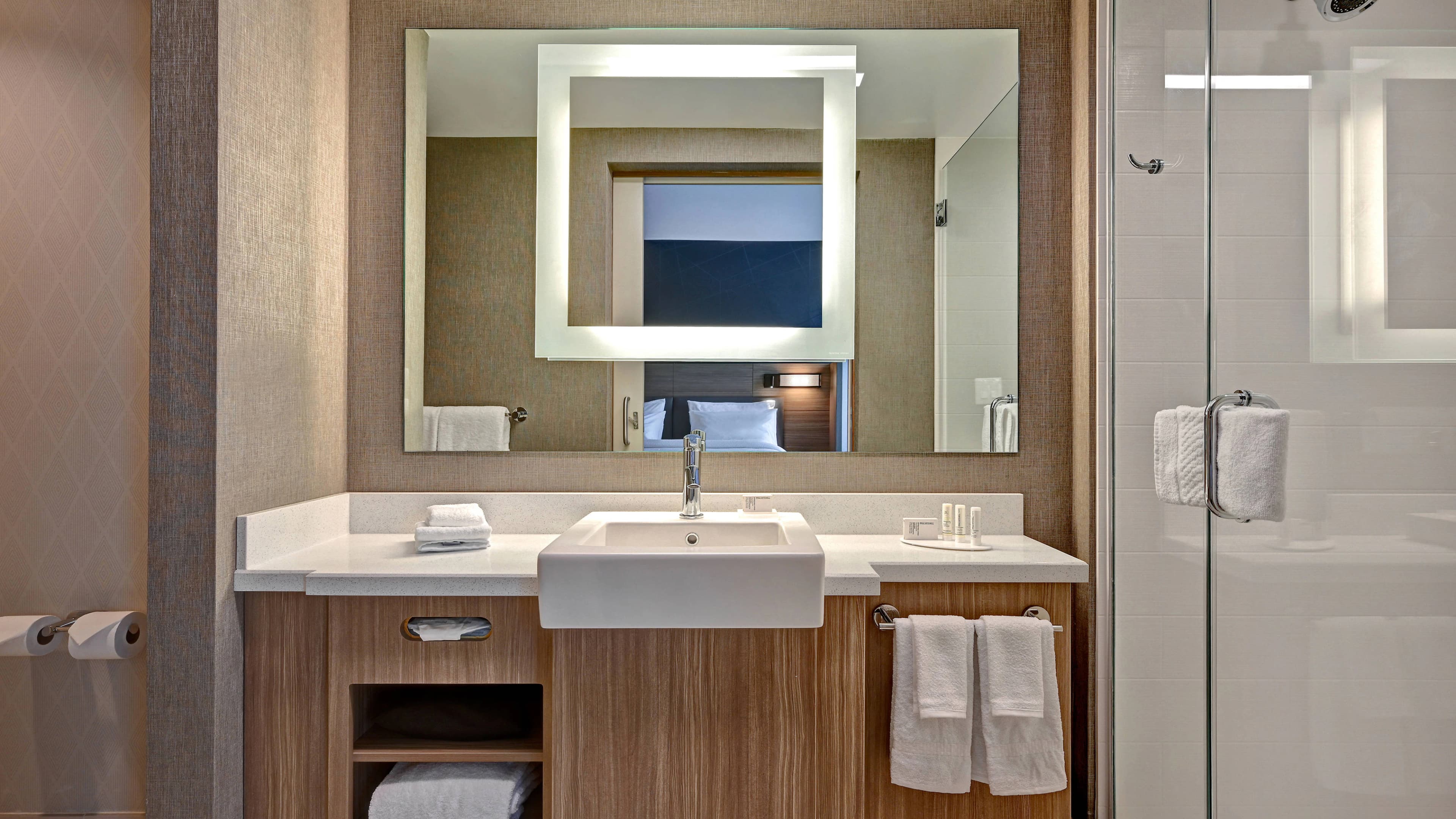 King Suite - Image 7