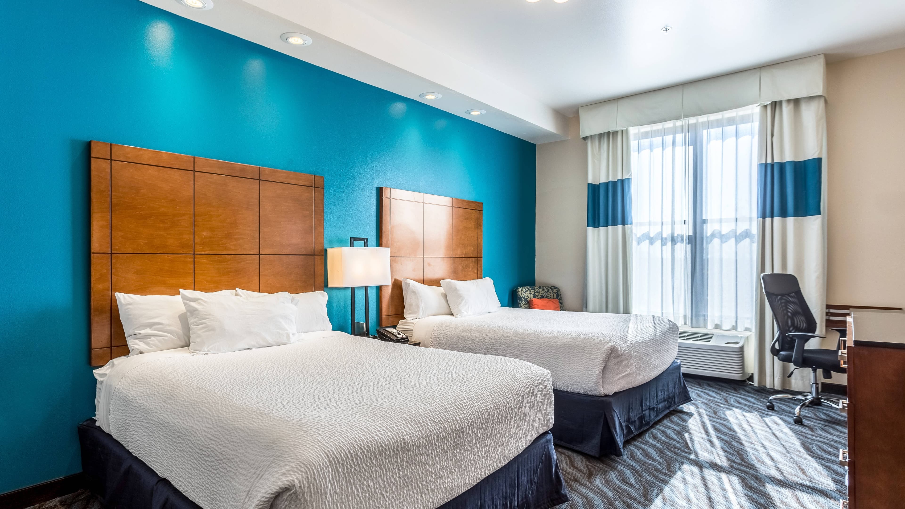 Two Queen Room - Image 2