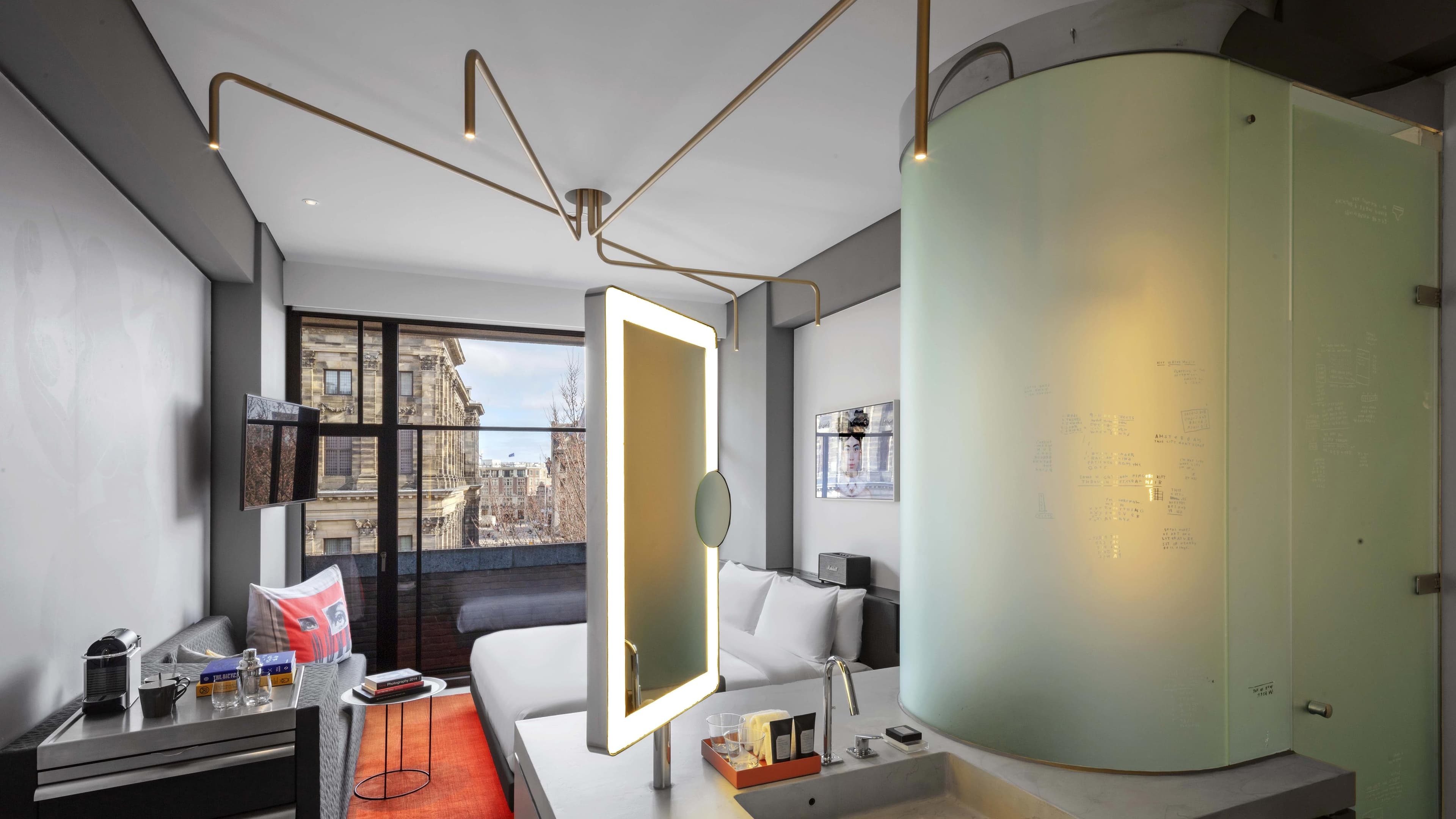 Deluxe Exchange - Image 1