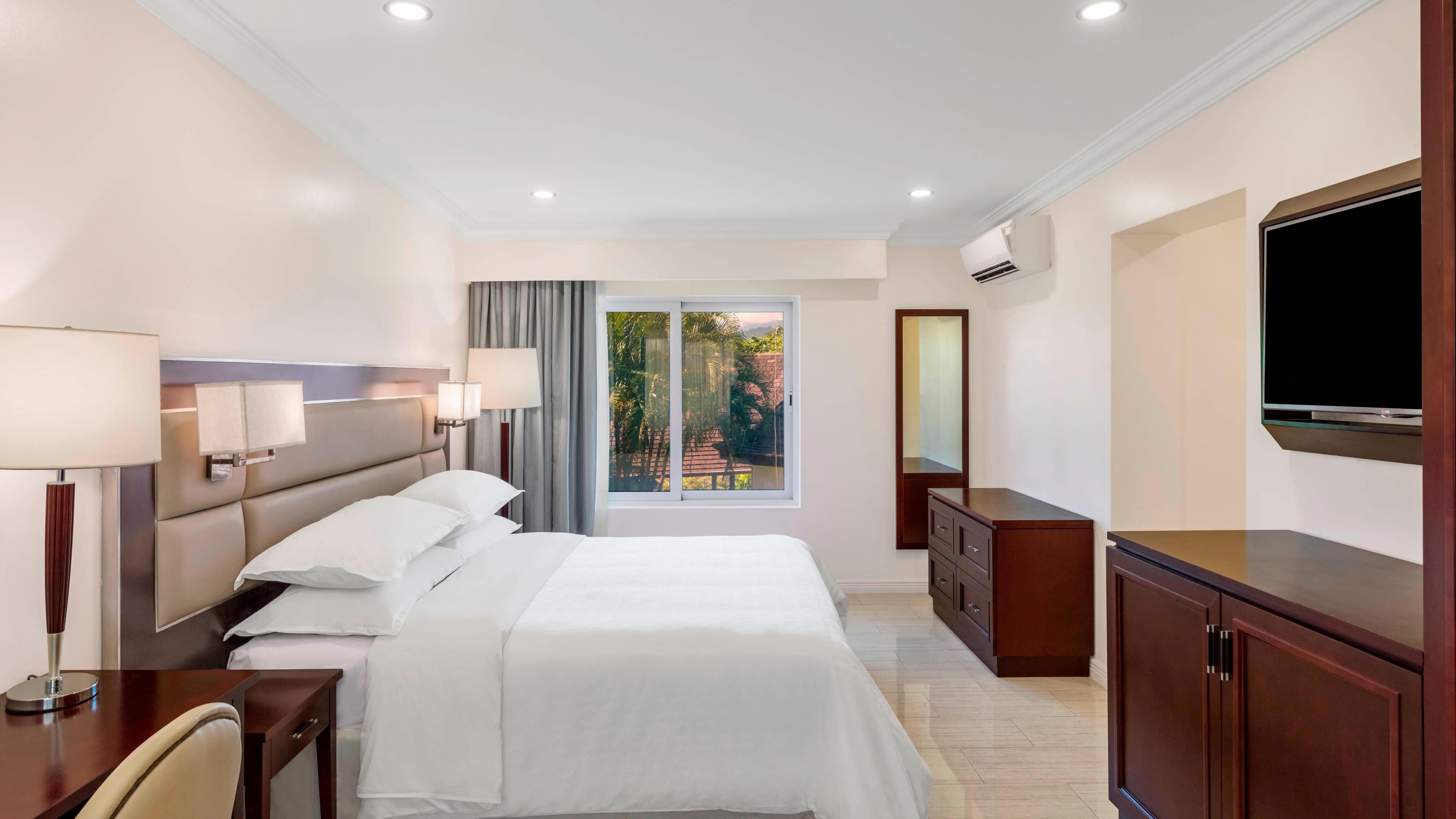 Sheraton Samoa Aggie Grey's Hotel & Bungalows - Image 5