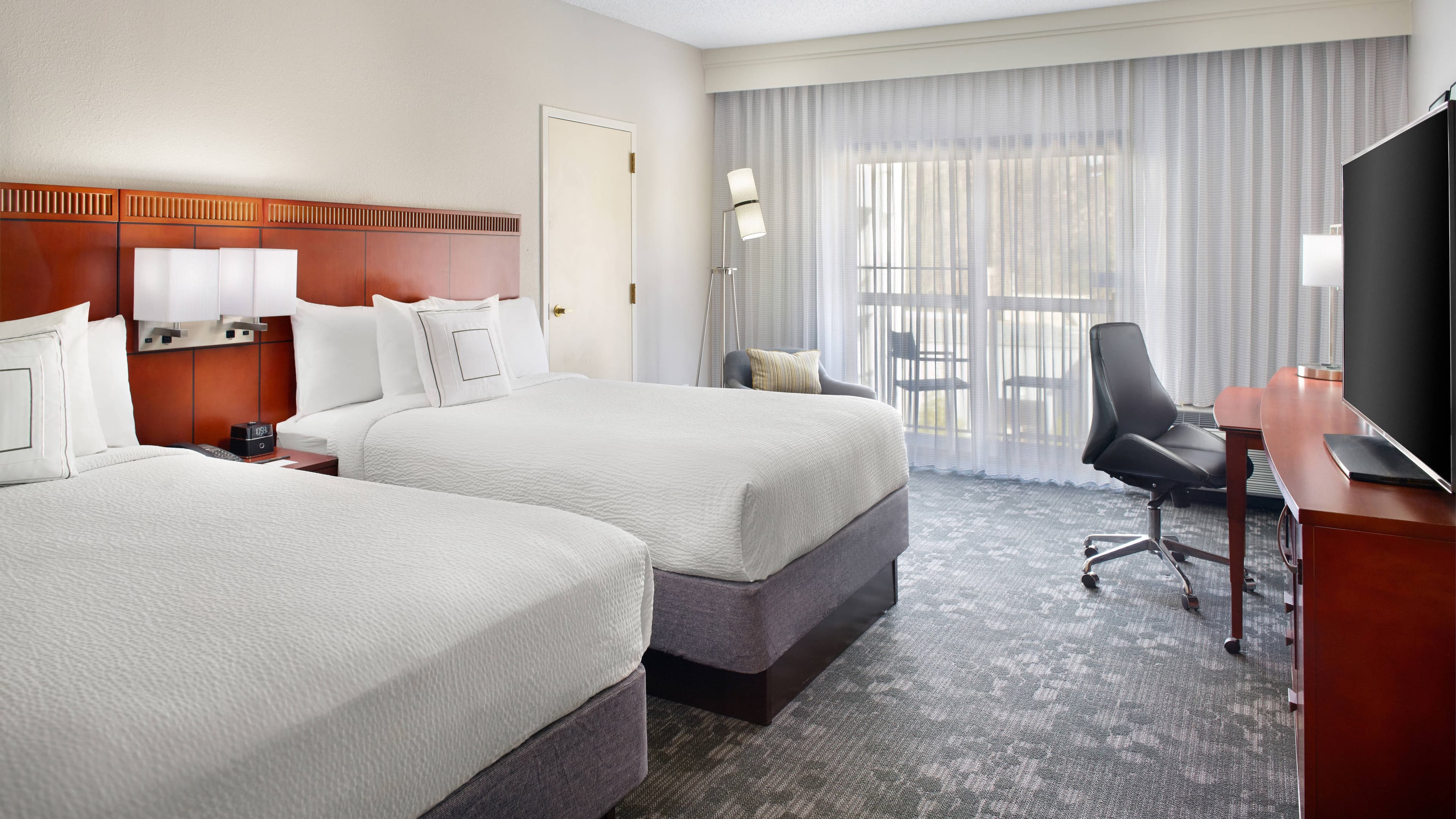 Courtyard Atlanta Perimeter Center - Image 2