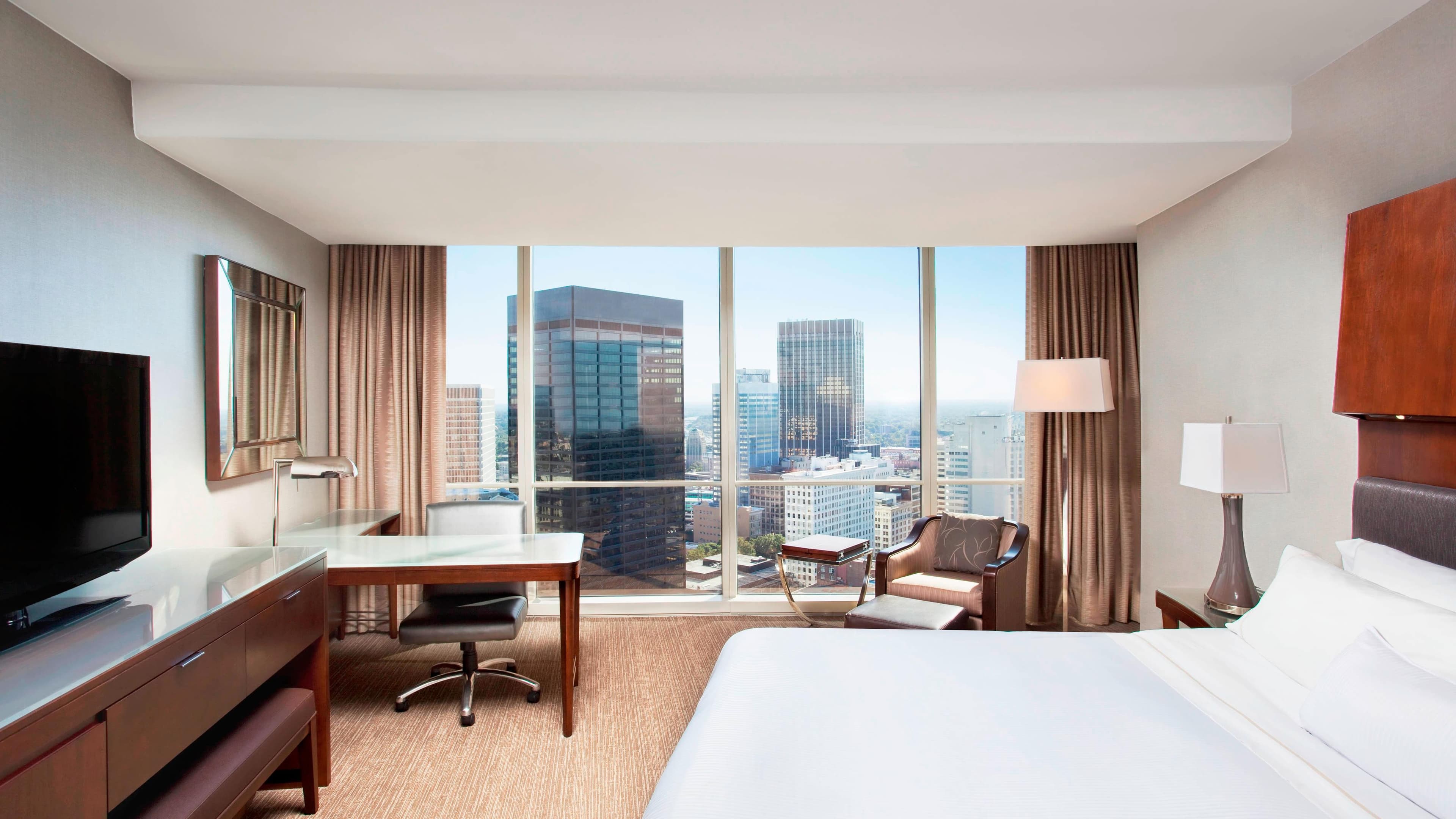 The Westin Peachtree Plaza, Atlanta - Image 4