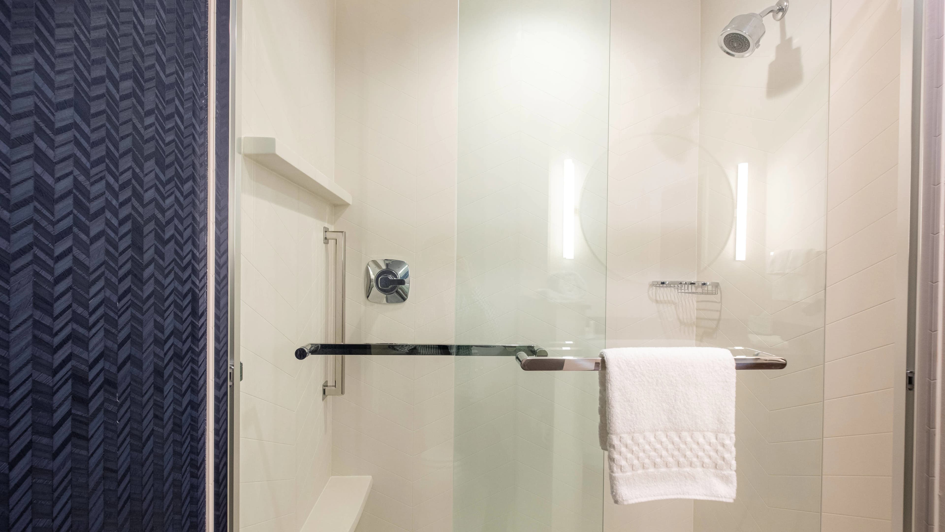 Fairfield Inn & Suites Fond du Lac - Image 3