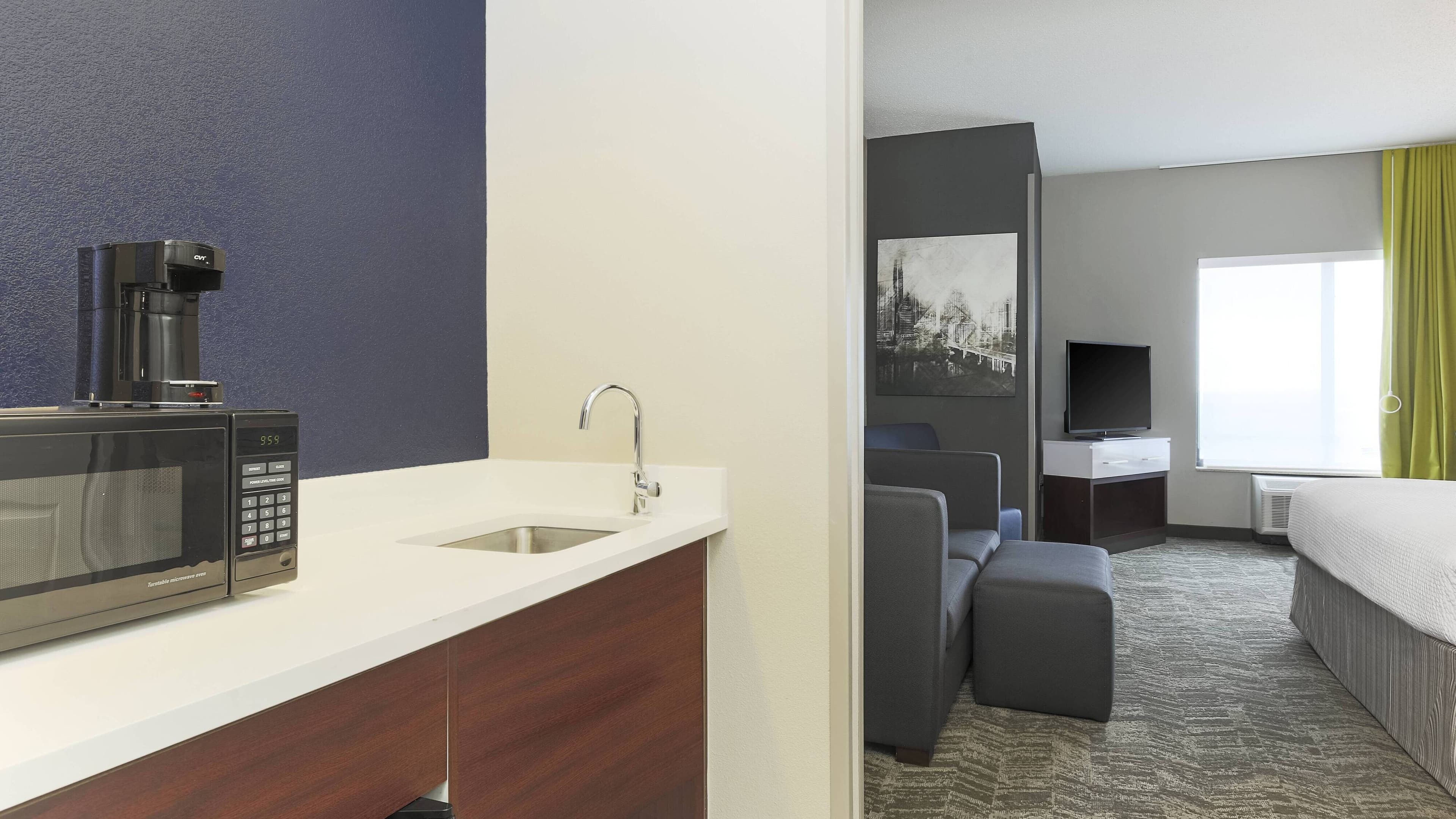 Studio Suite - Image 8