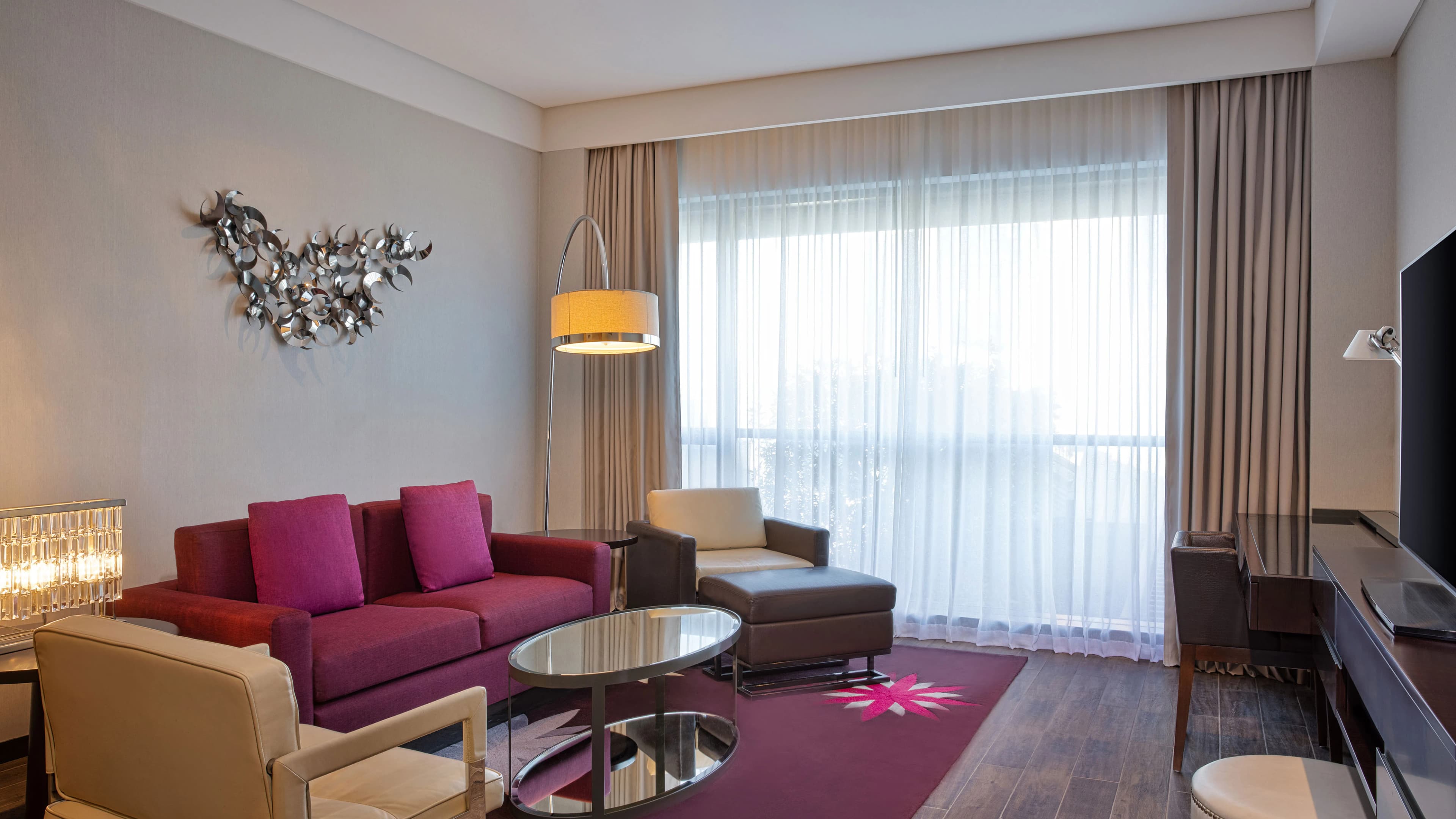 The Westin City Centre Bahrain - Image 2