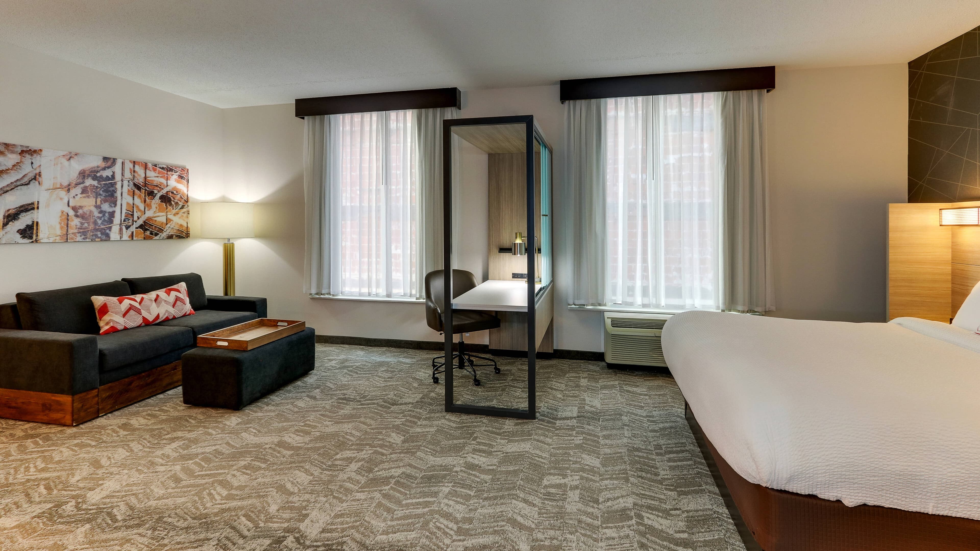 SpringHill Suites Birmingham Downtown at UAB - Image 4