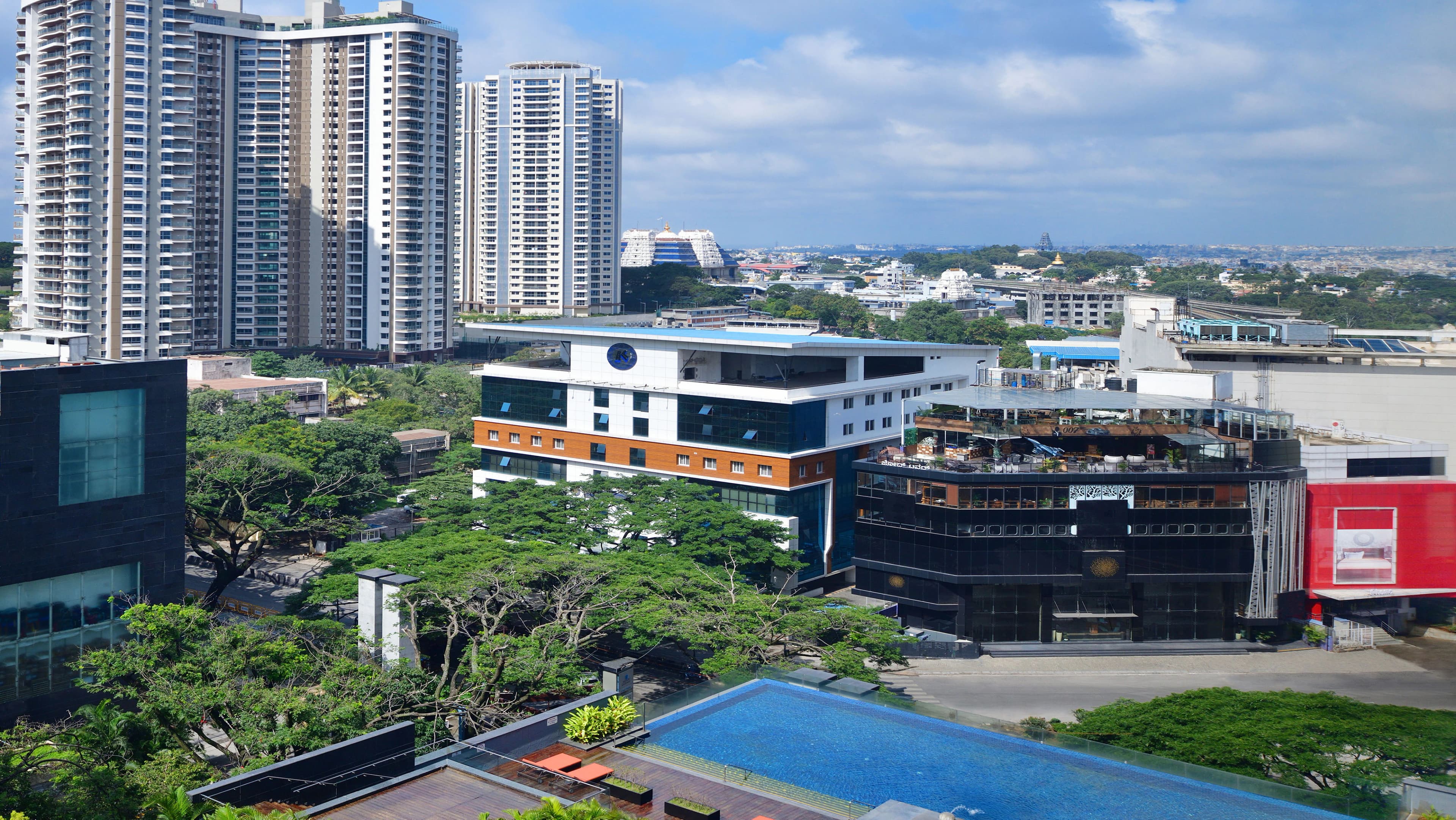 Sheraton Grand Bangalore Hotel at Brigade Gateway - Image 3