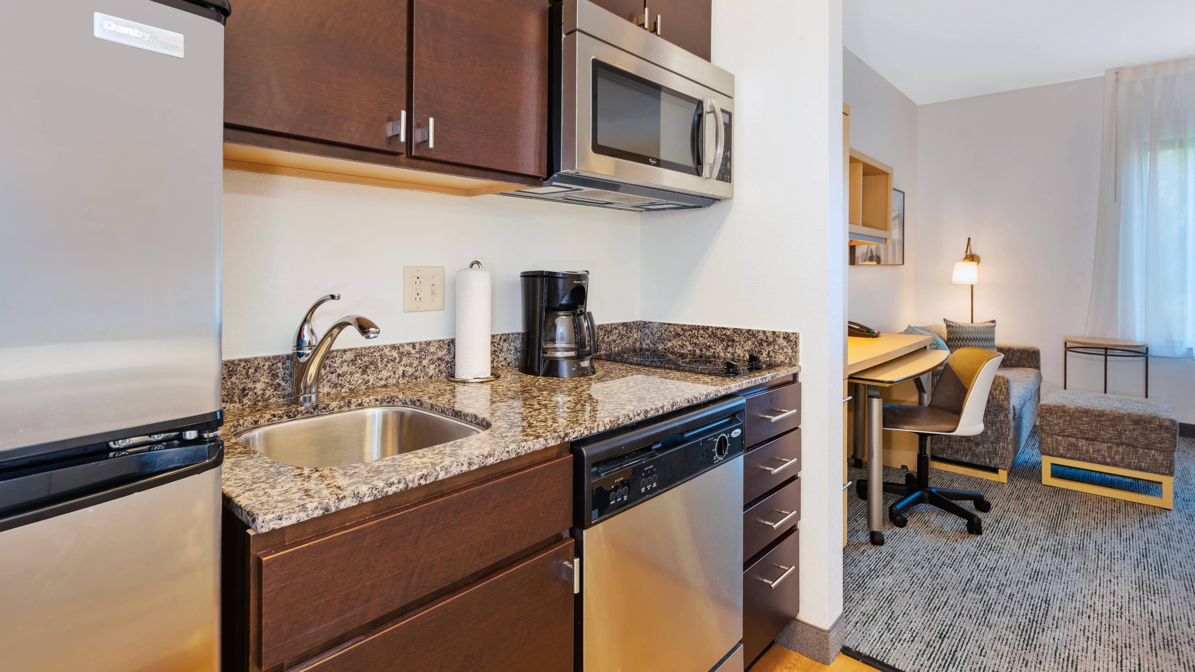 Studio King - Image 3