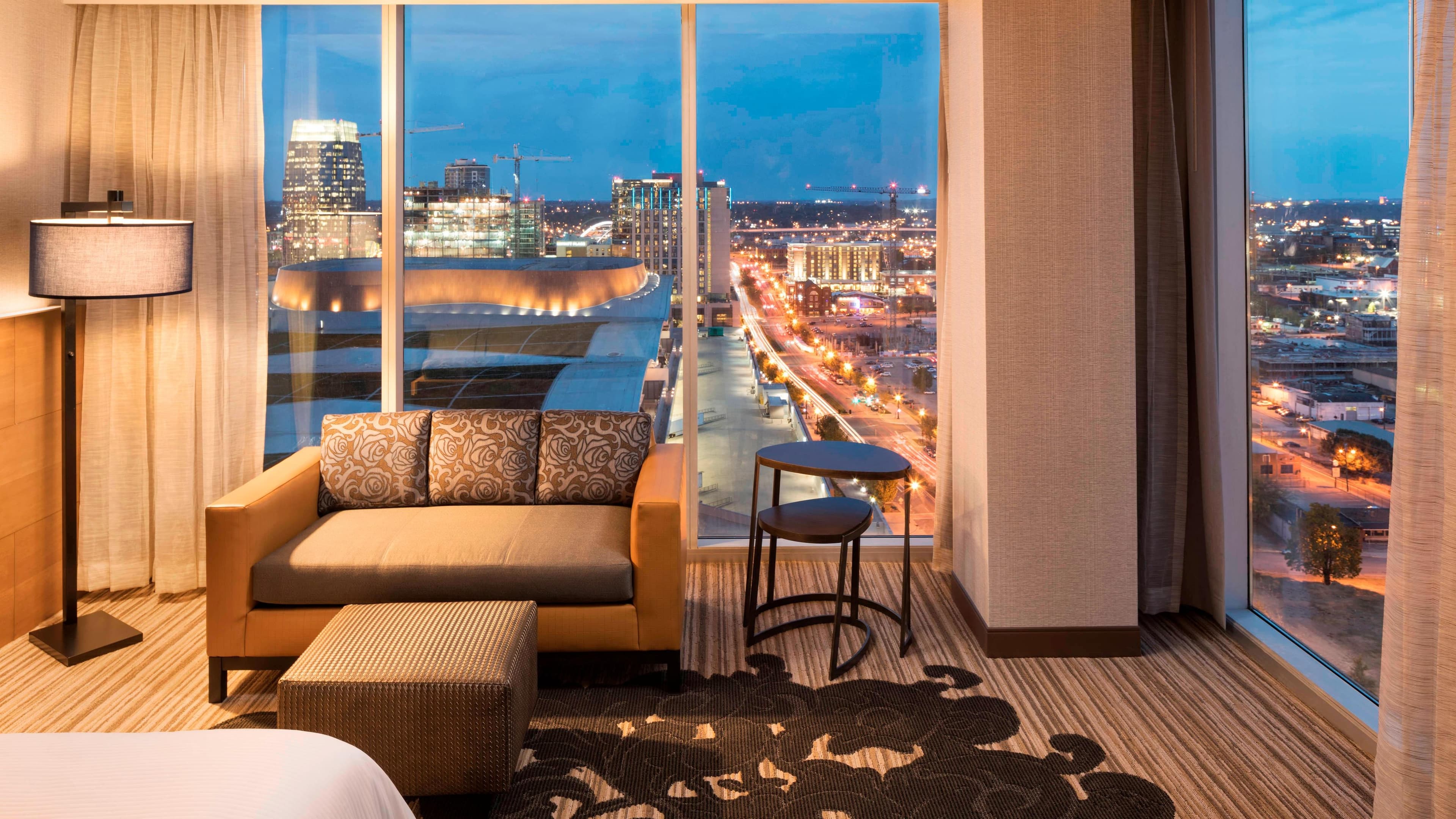 Traditional King - Image 2