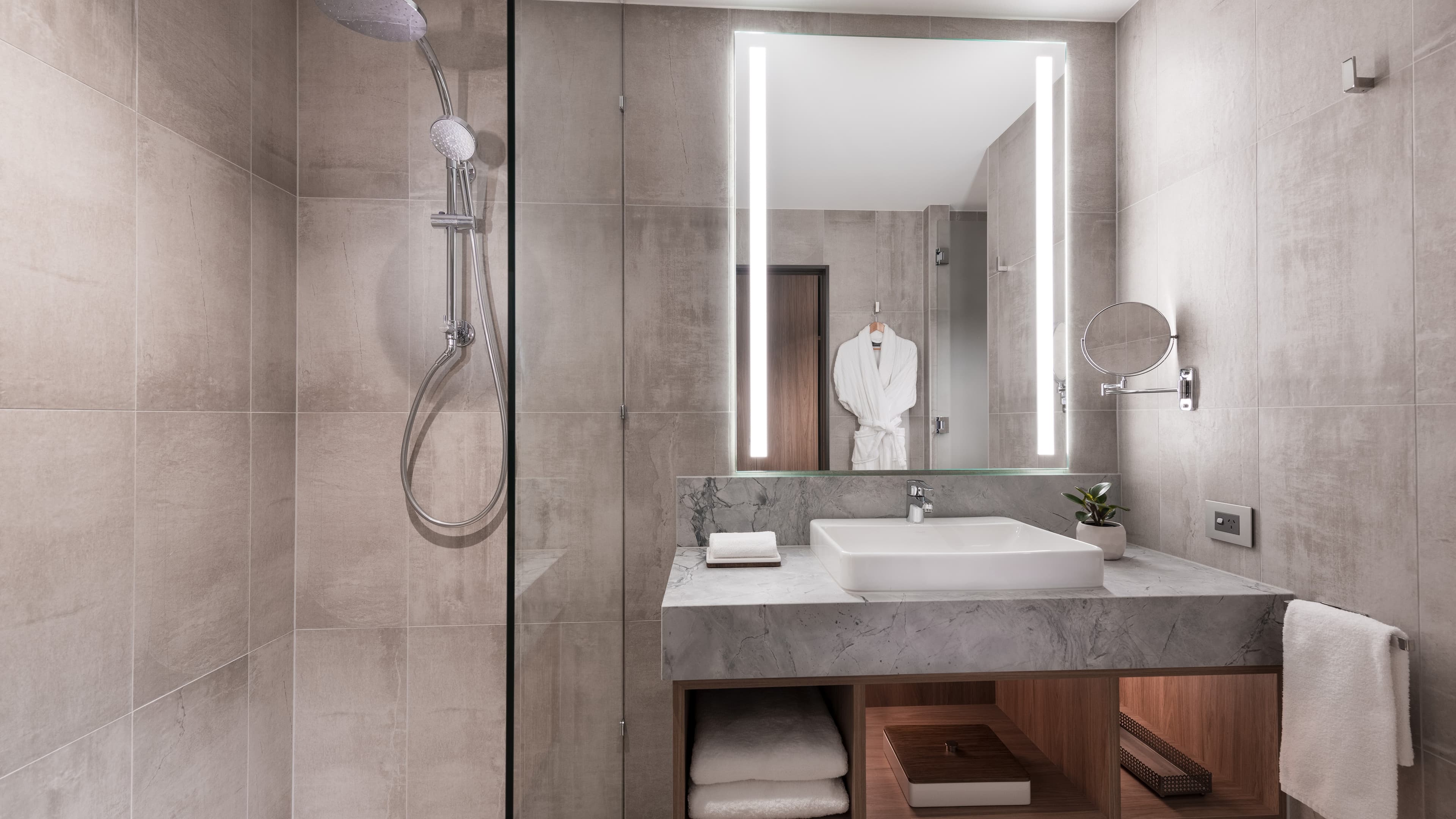 Westin King Room - Image 6