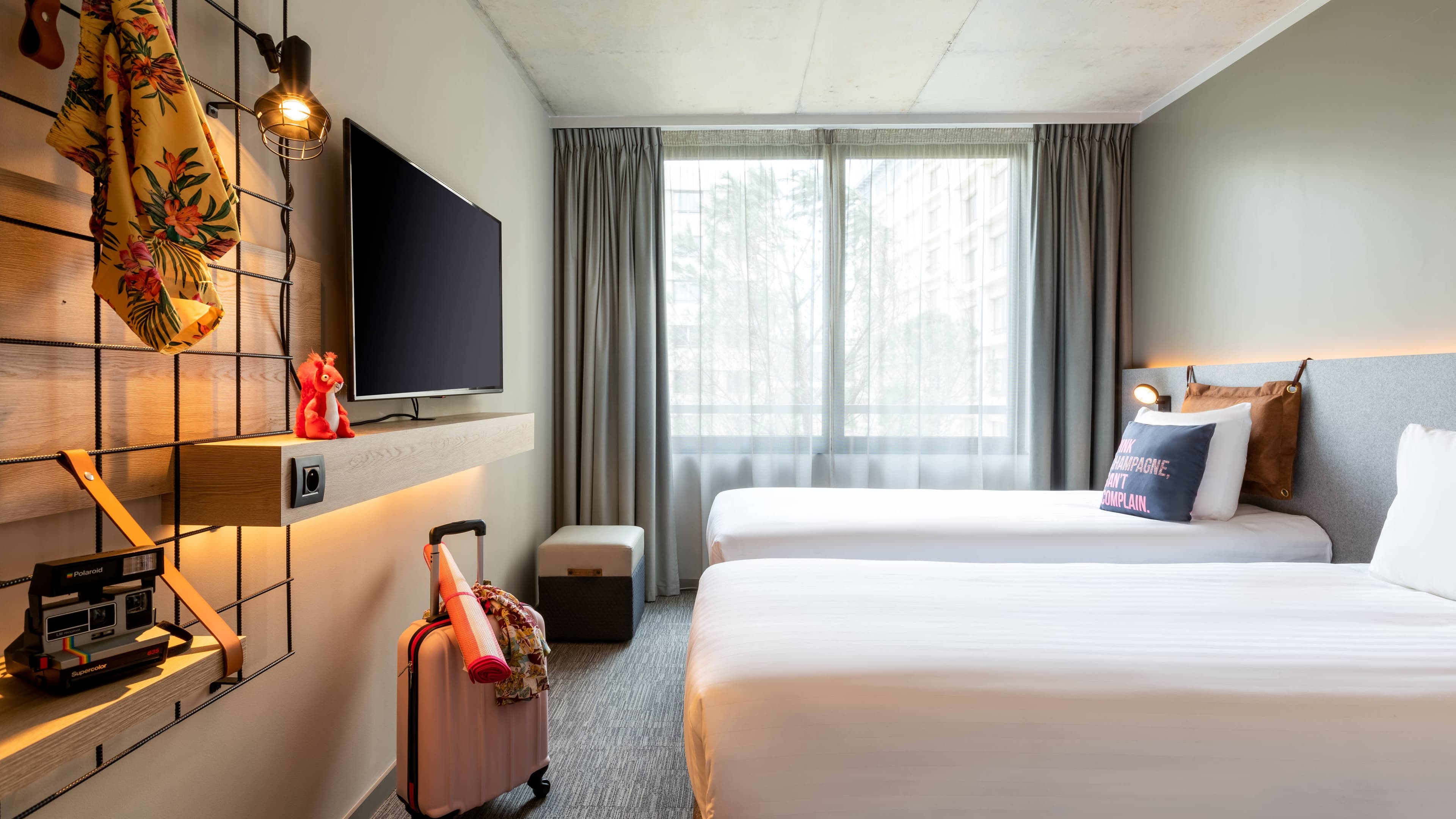 Moxy Sleeper - Image 1