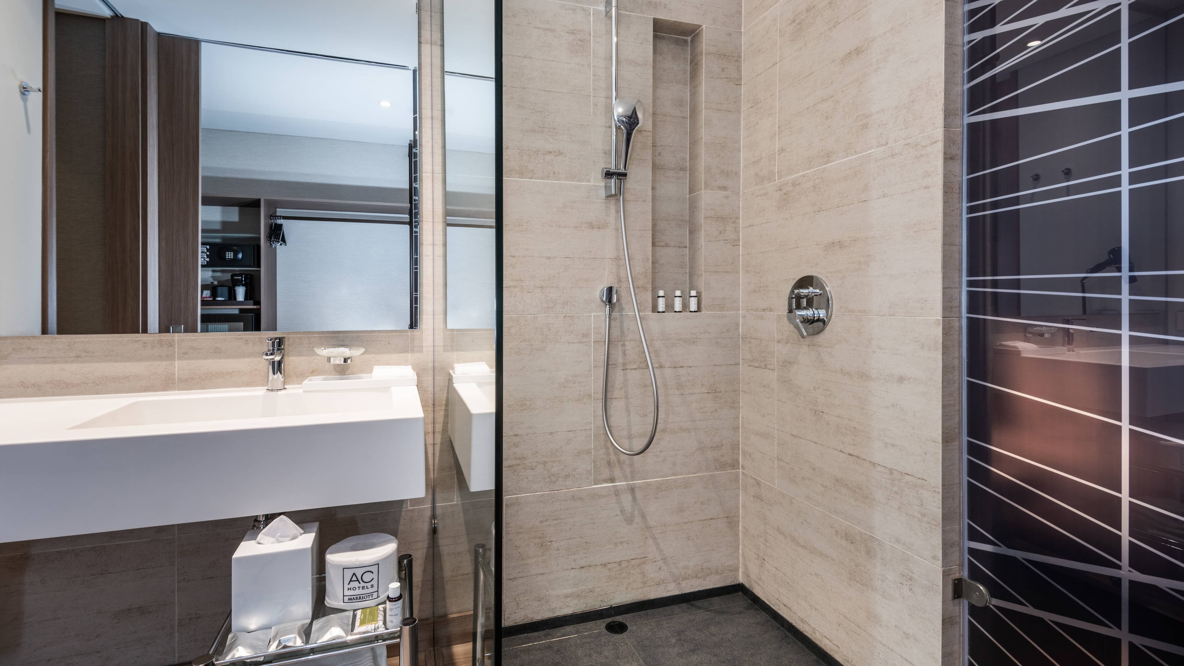 Deluxe King - Image 6