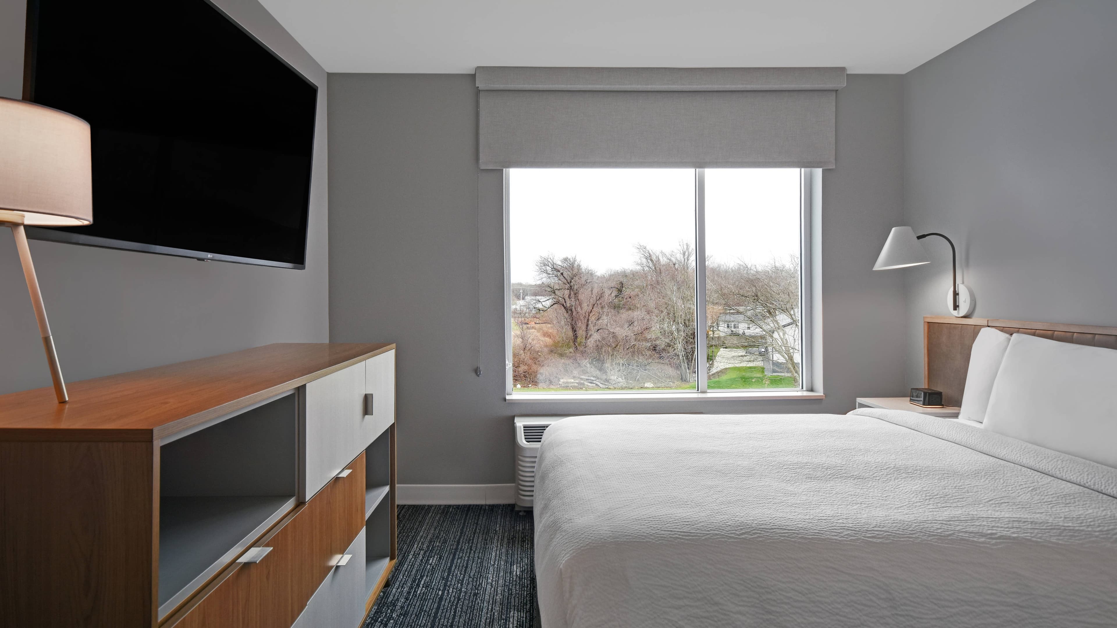 1 Bedroom Suite - Image 4