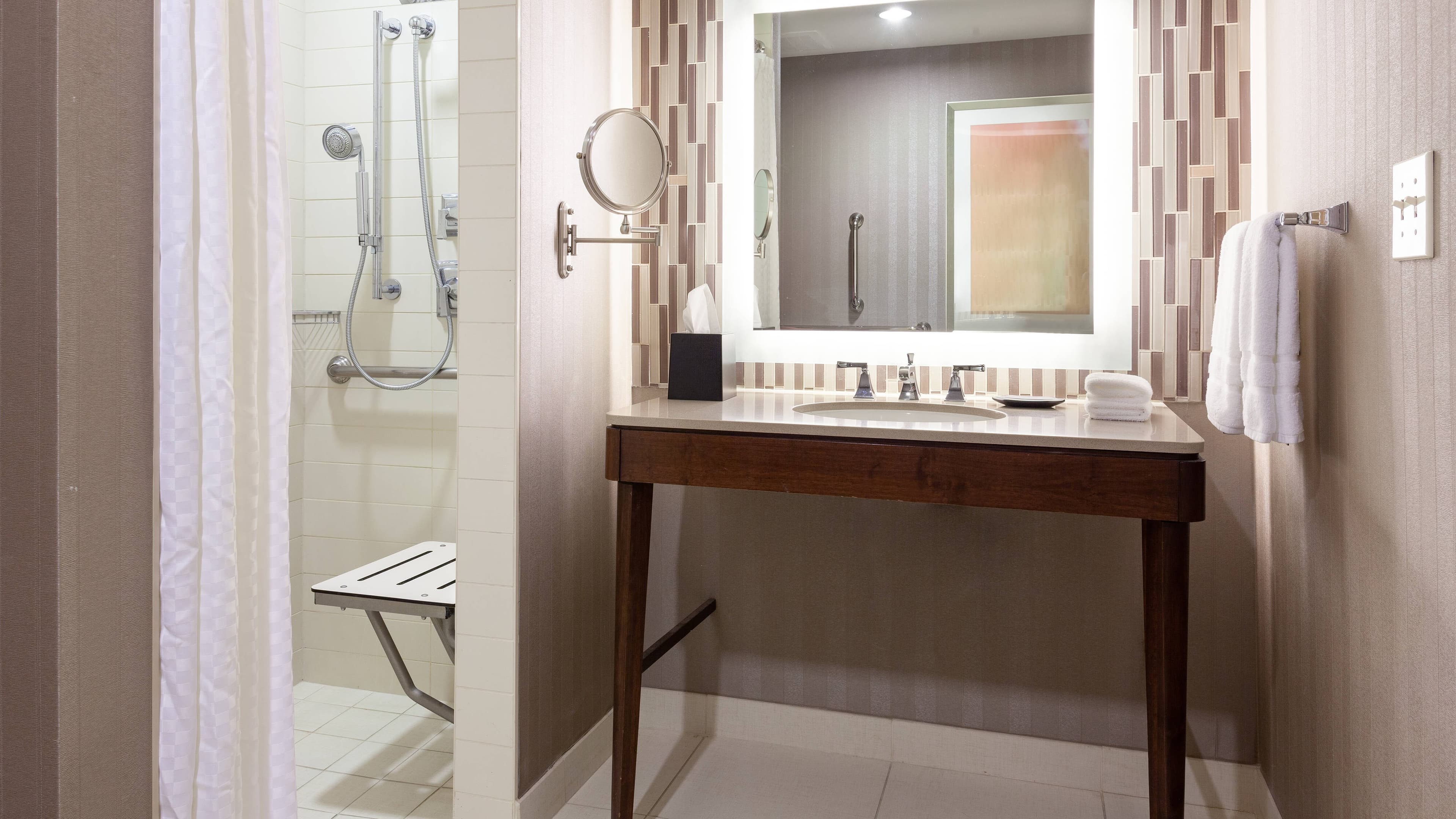 Island View - Image 4