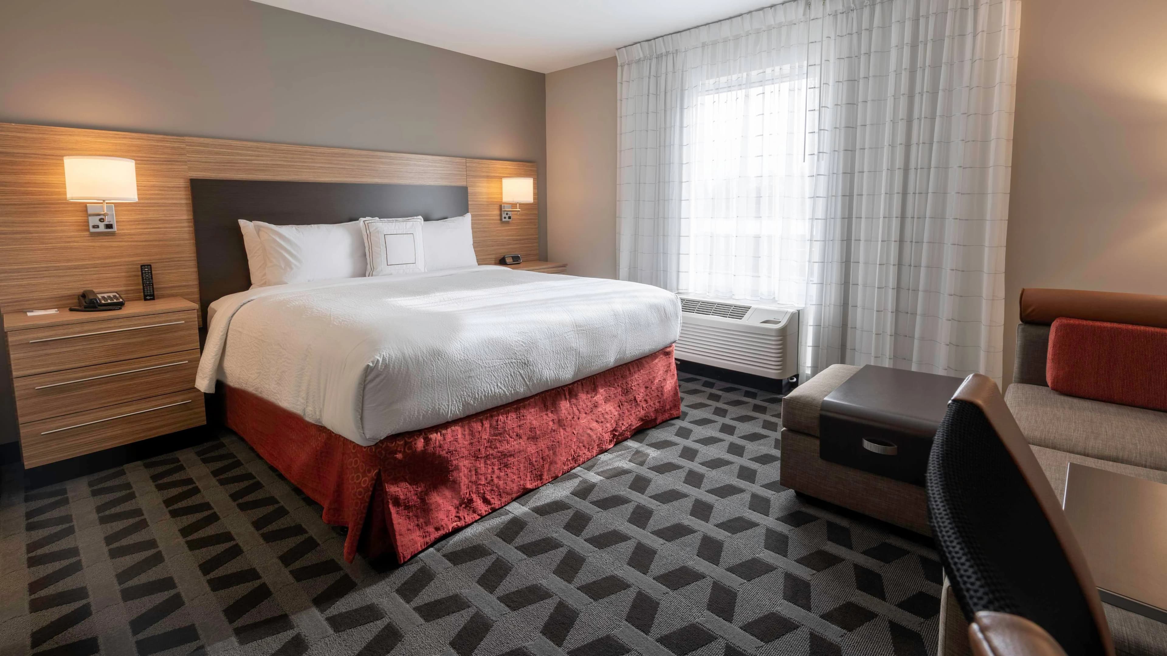 TownePlace Suites Clinton - Image 4
