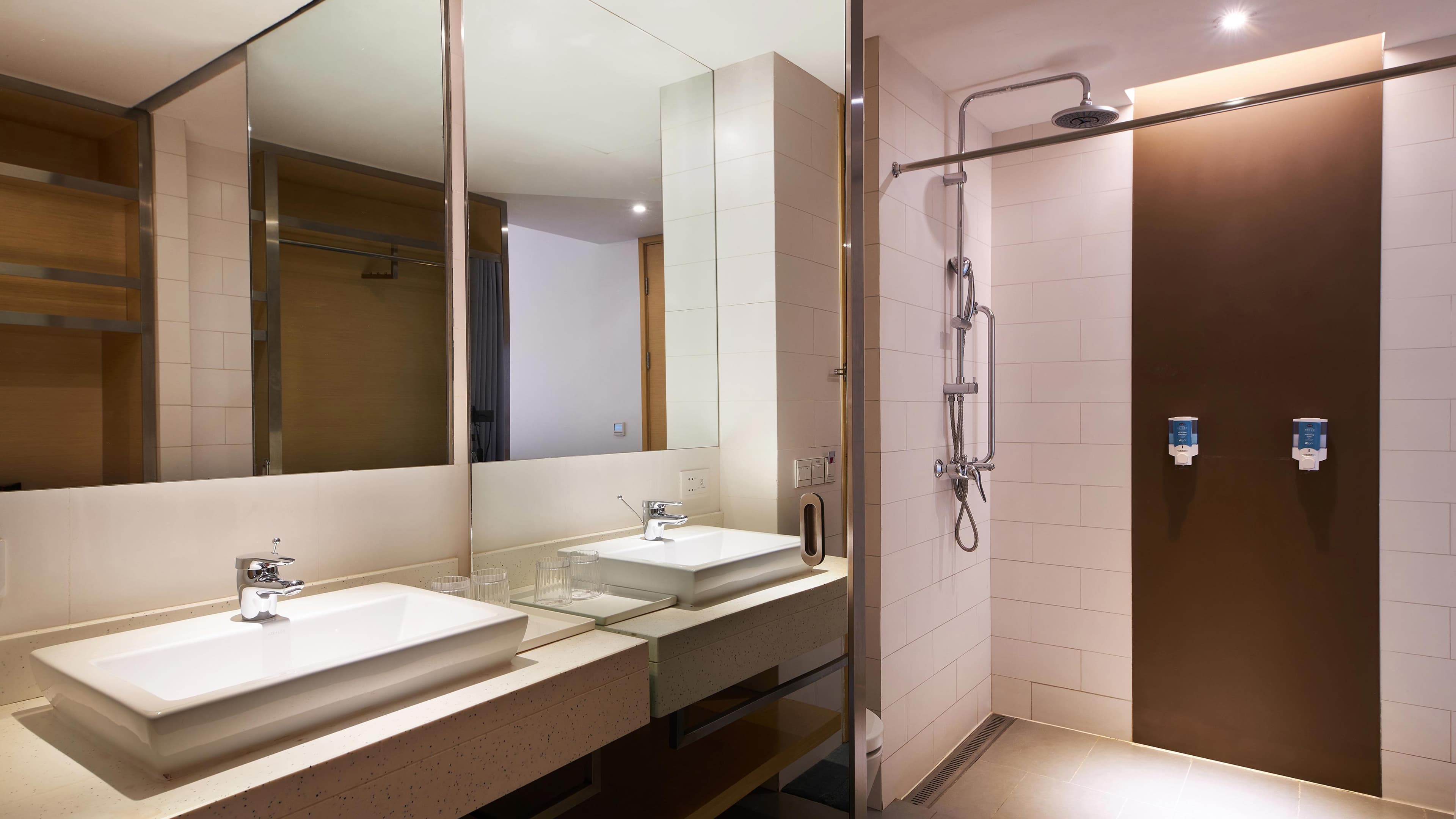 Aloft Zhengzhou Shangjie - Image 4