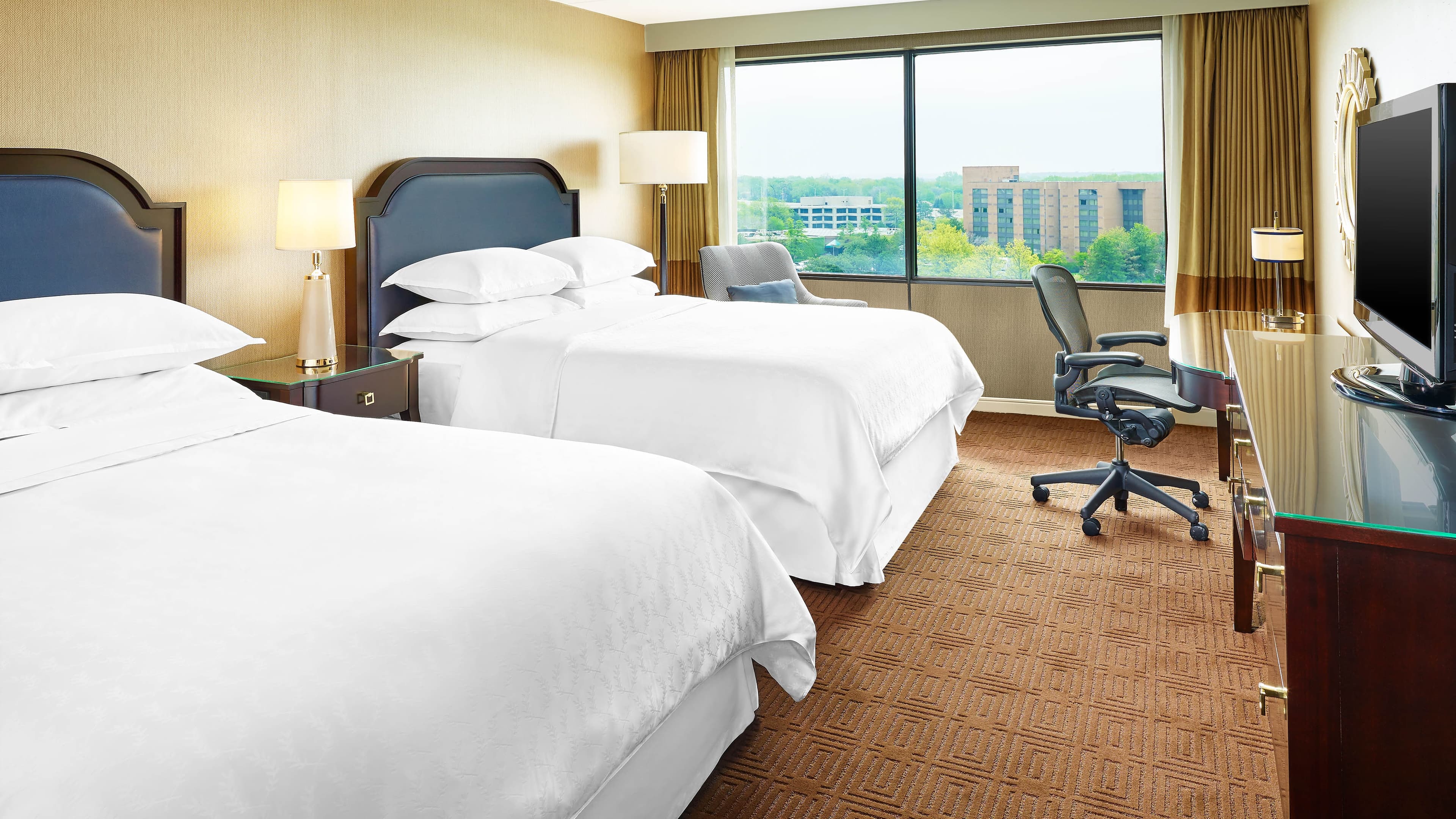 Sheraton Lisle Naperville Hotel - Image 4