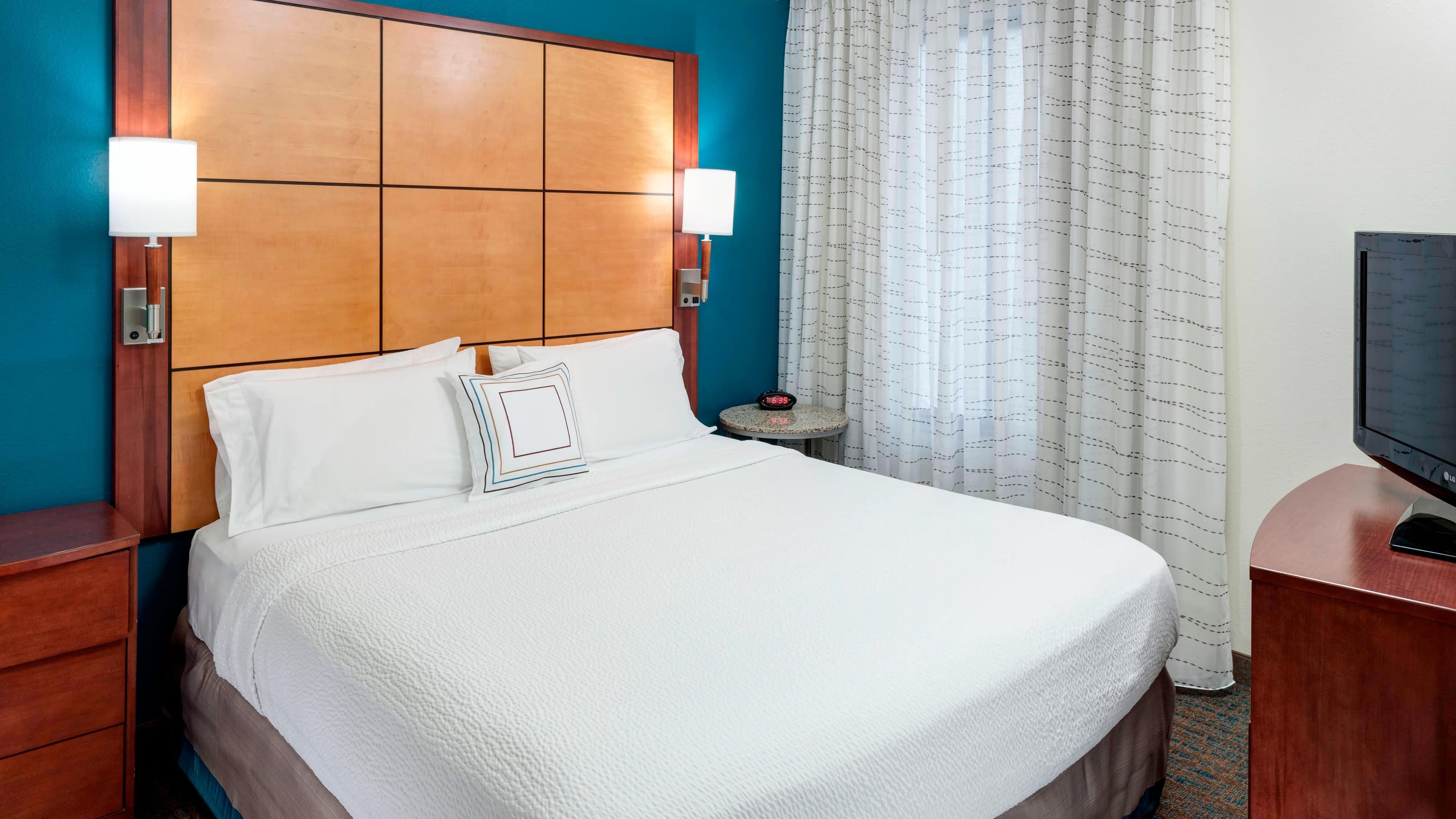 1 King Bed and Sofa bed - Image 2