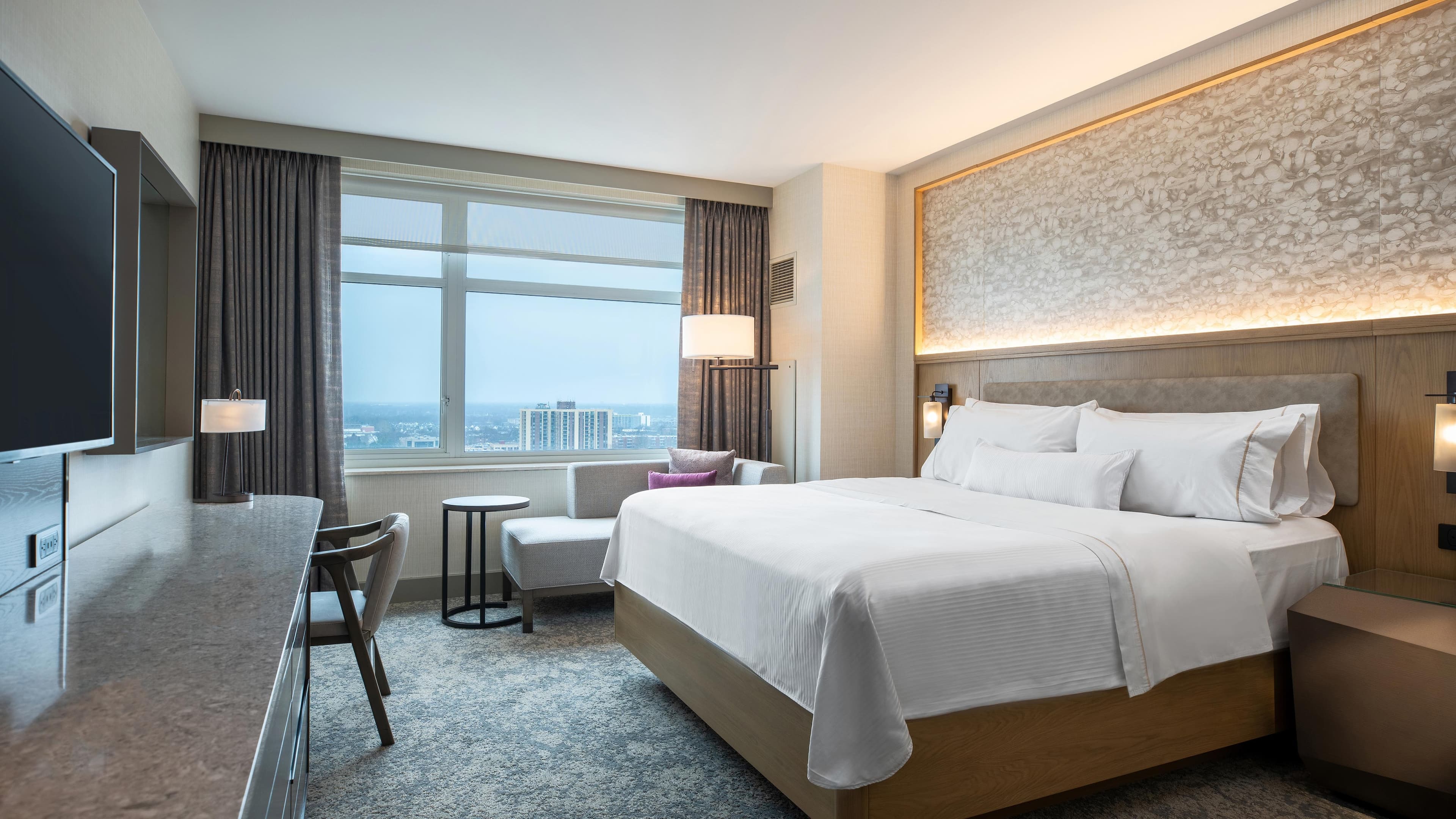 Traditional King - Image 4