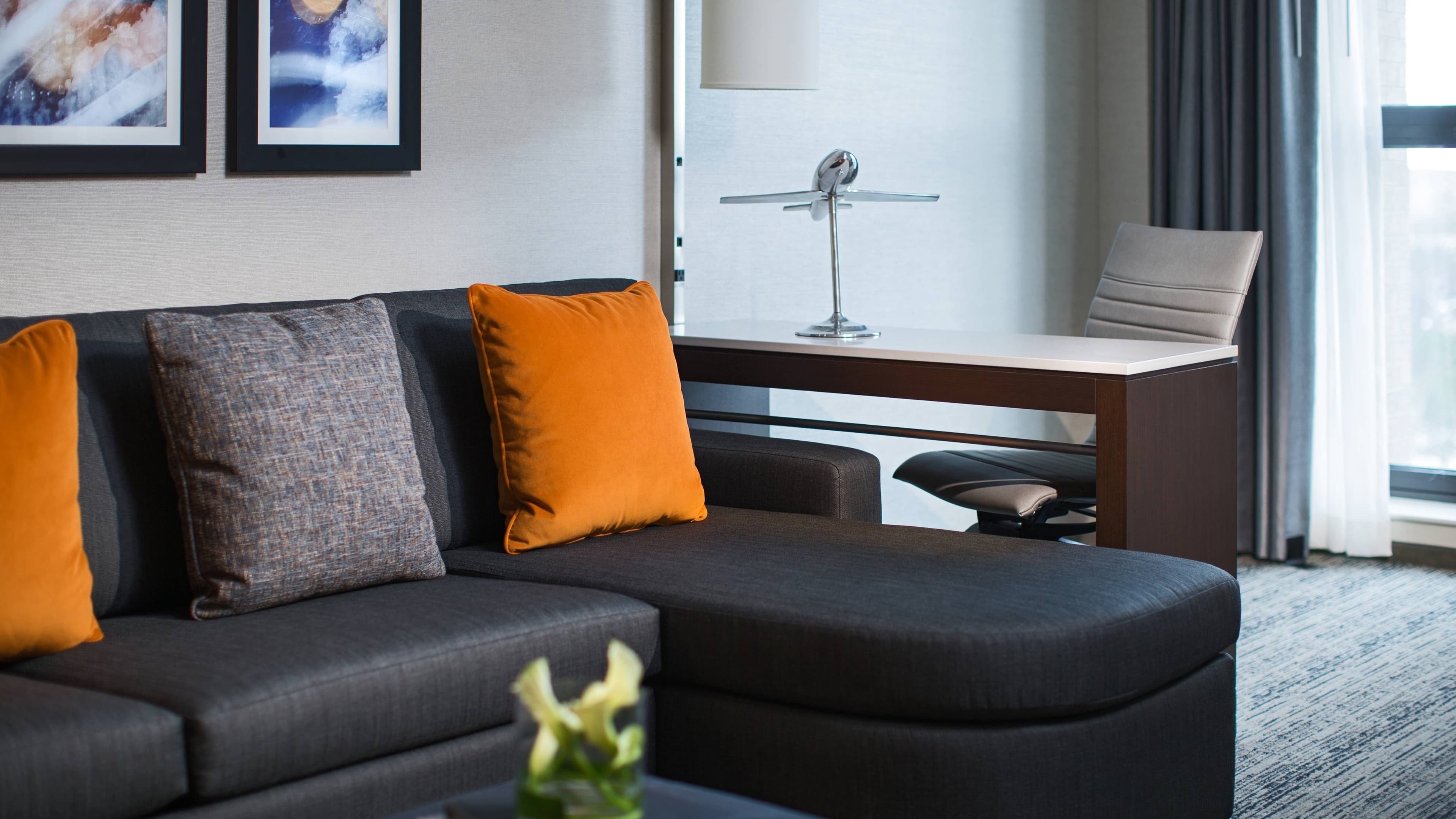 Chicago Marriott Suites O'Hare - Image 3