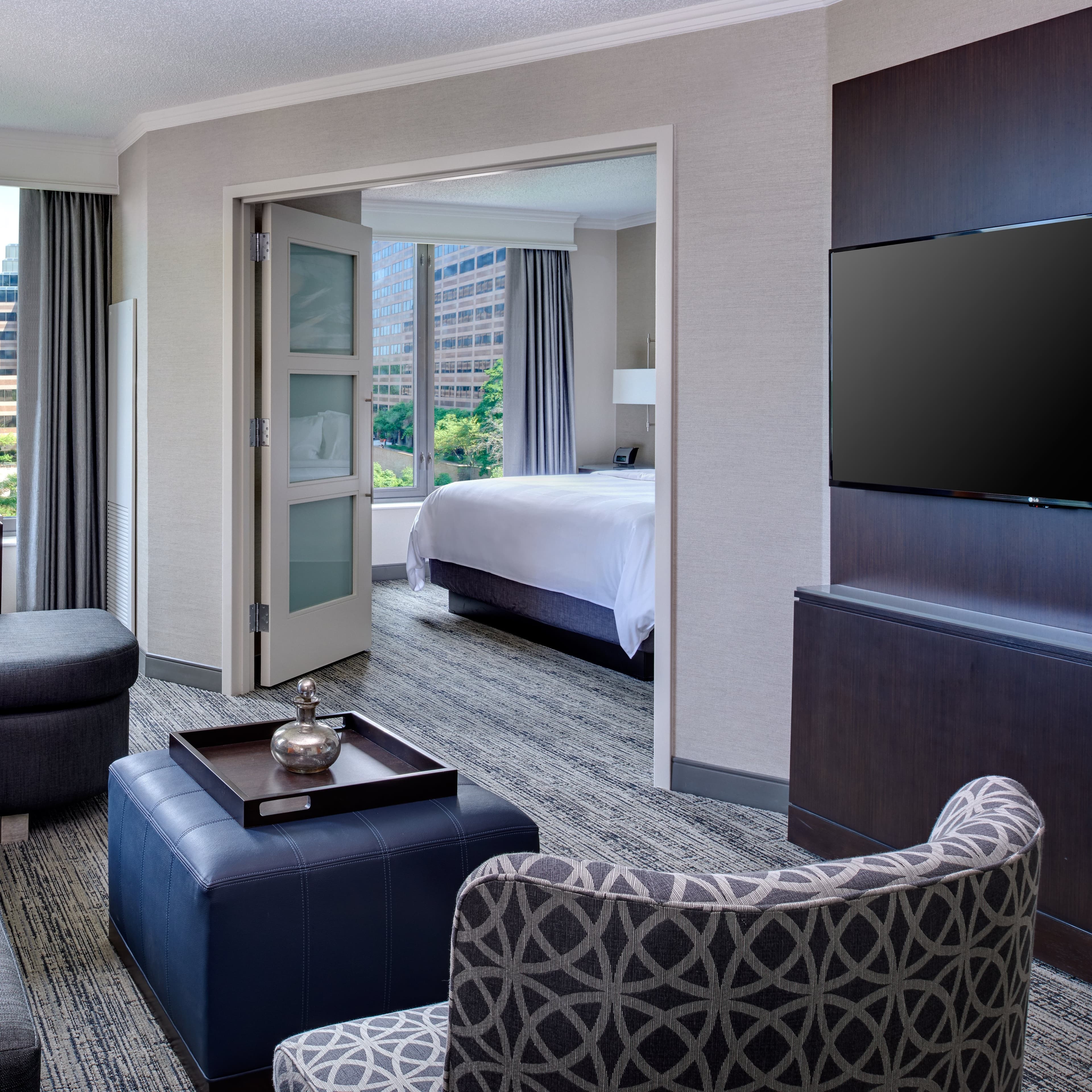 Chicago Marriott Suites O'Hare - Image 1