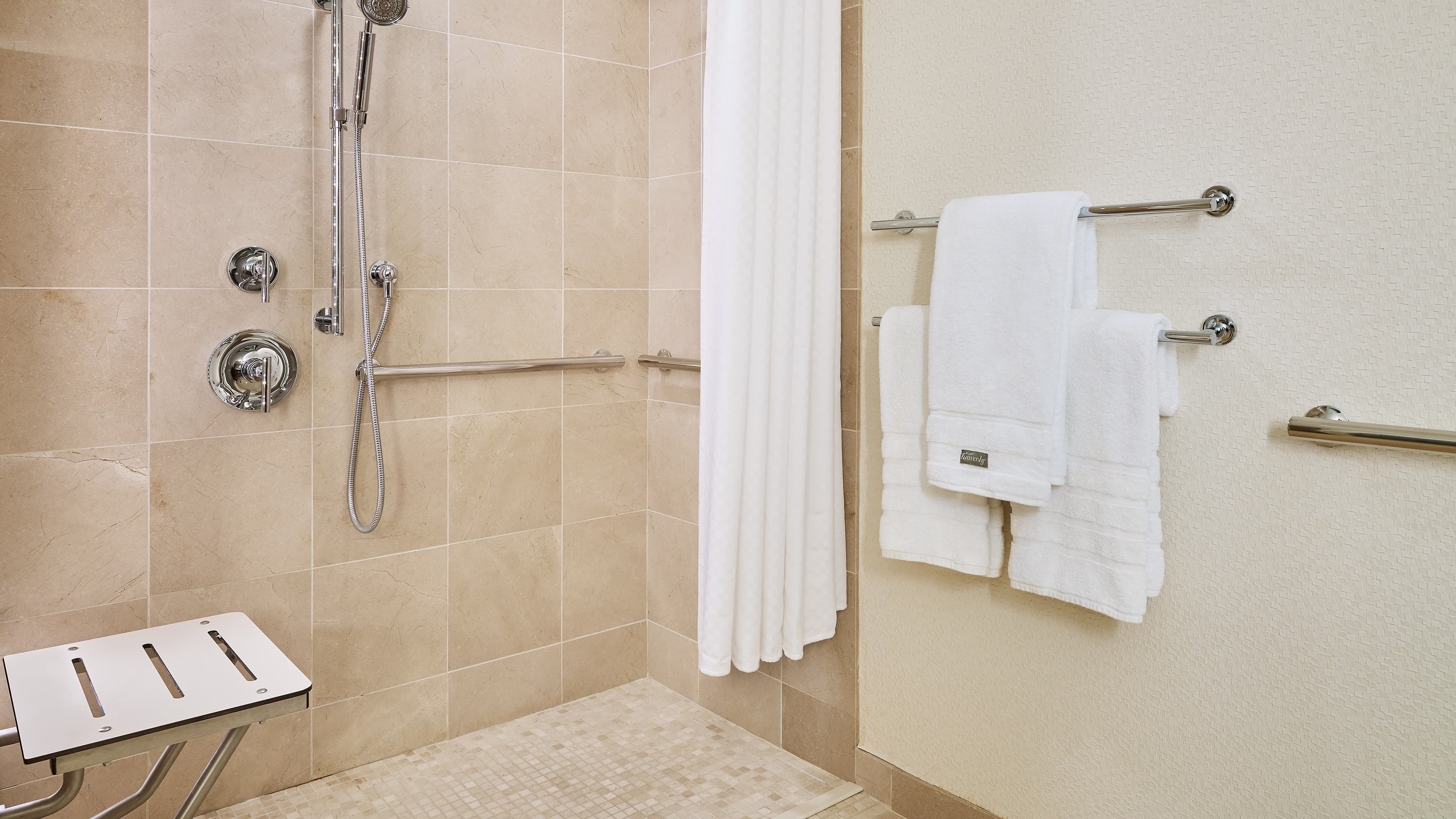 Traditional 2 Double Beds - Image 5