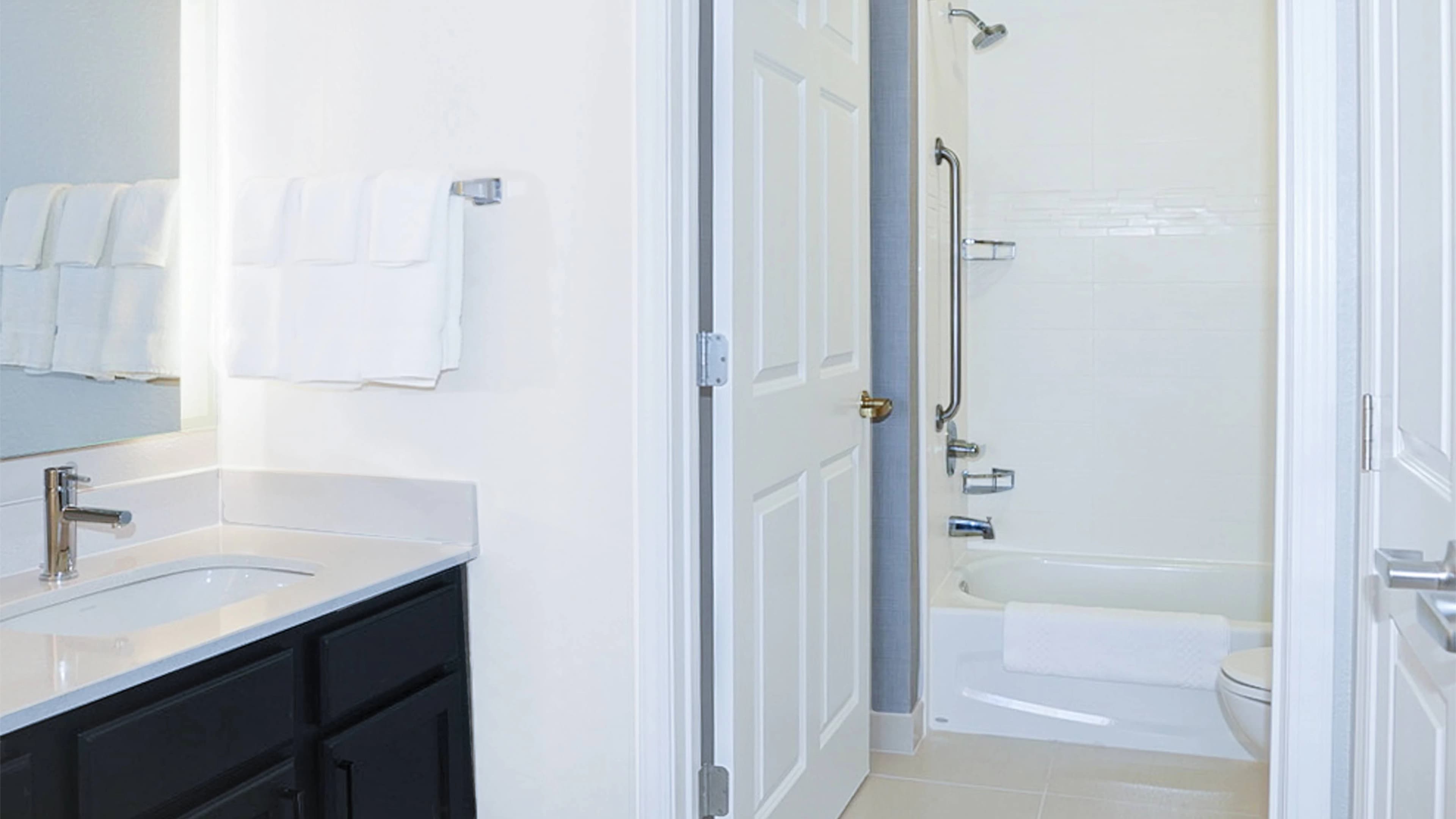 1 Bedroom Suite - Image 5