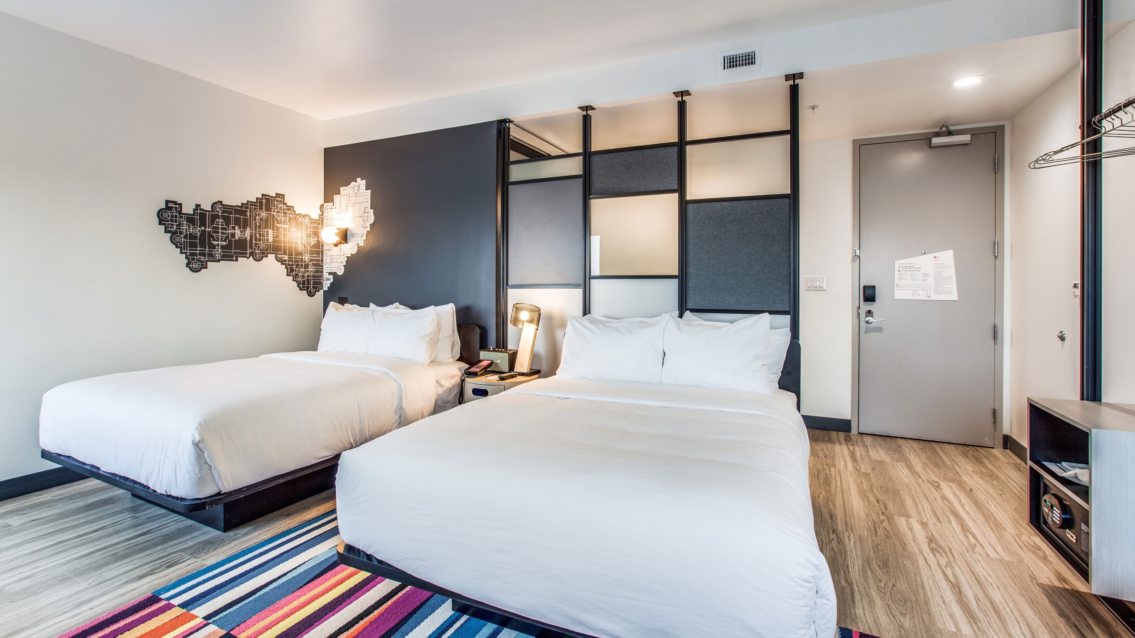 Aloft Dallas Arlington Entertainment District - Image 5