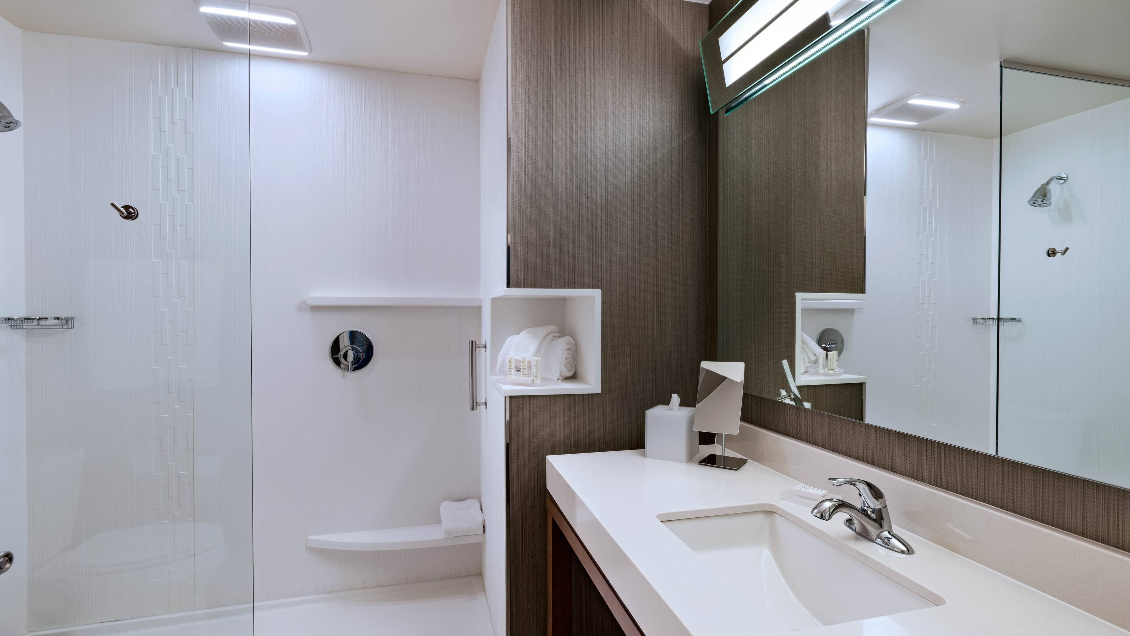 Courtyard Dallas Grand Prairie - Image 3