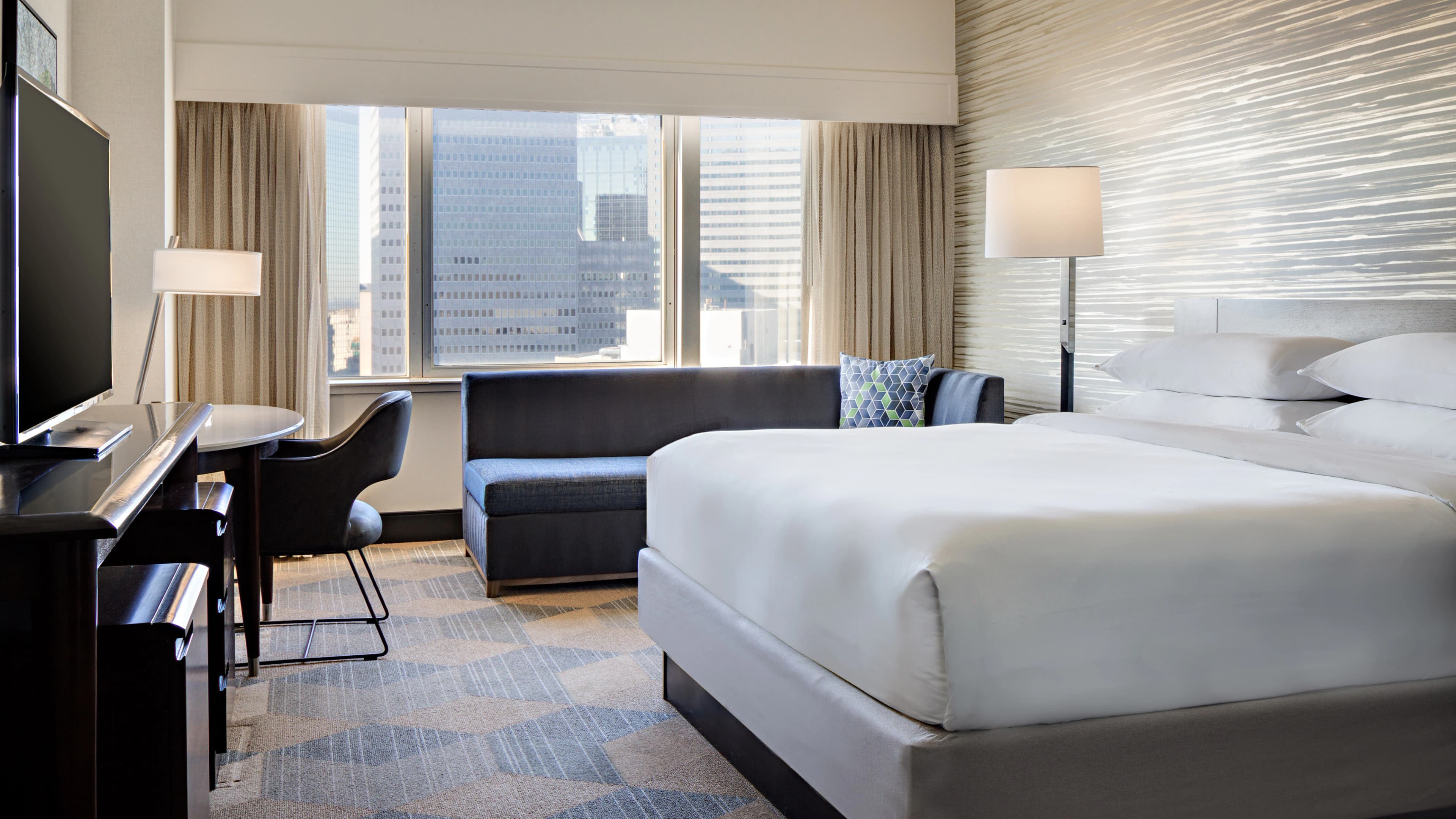 Sheraton Dallas Hotel - Image 2