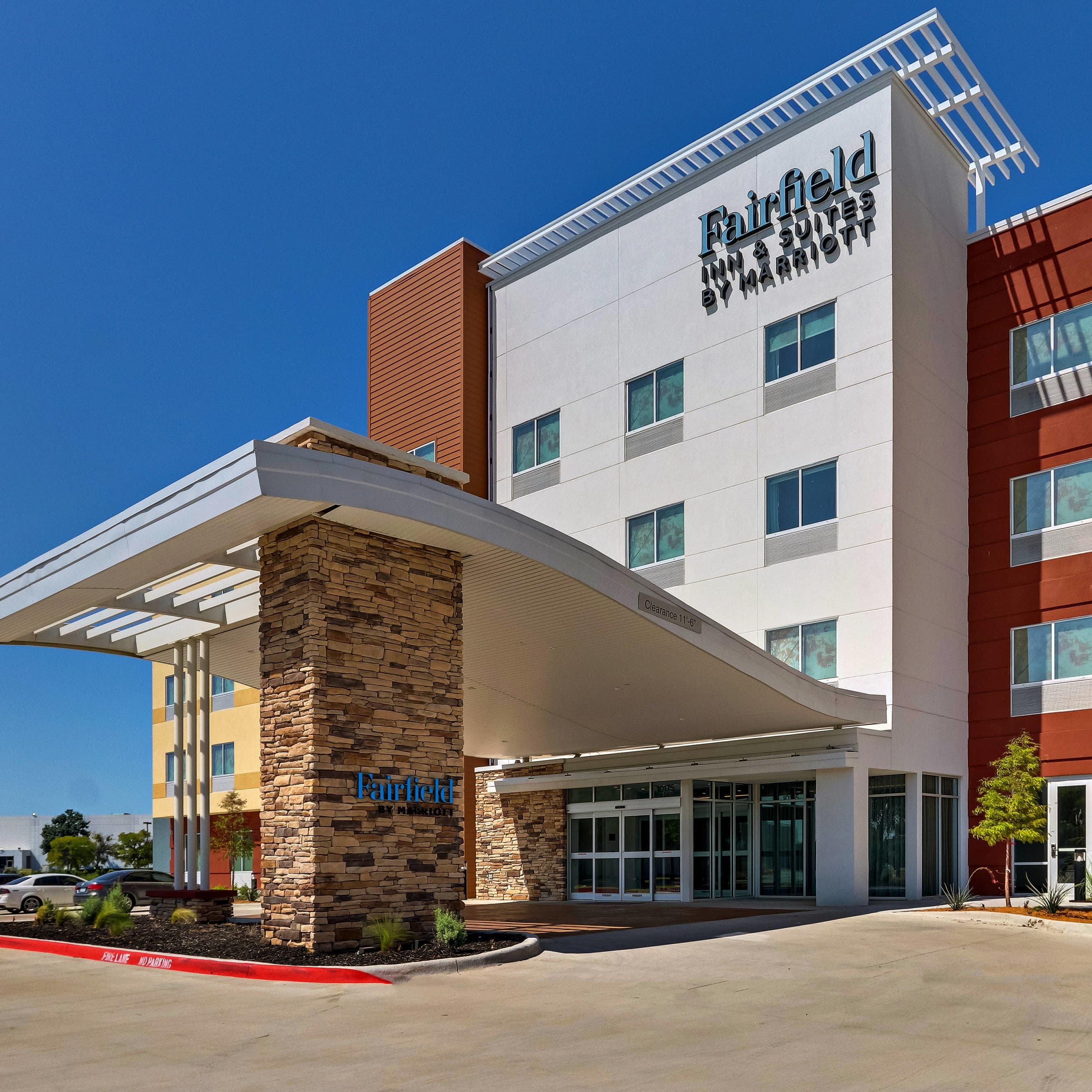 Fairfield Inn & Suites Dallas Love Field - Image 1