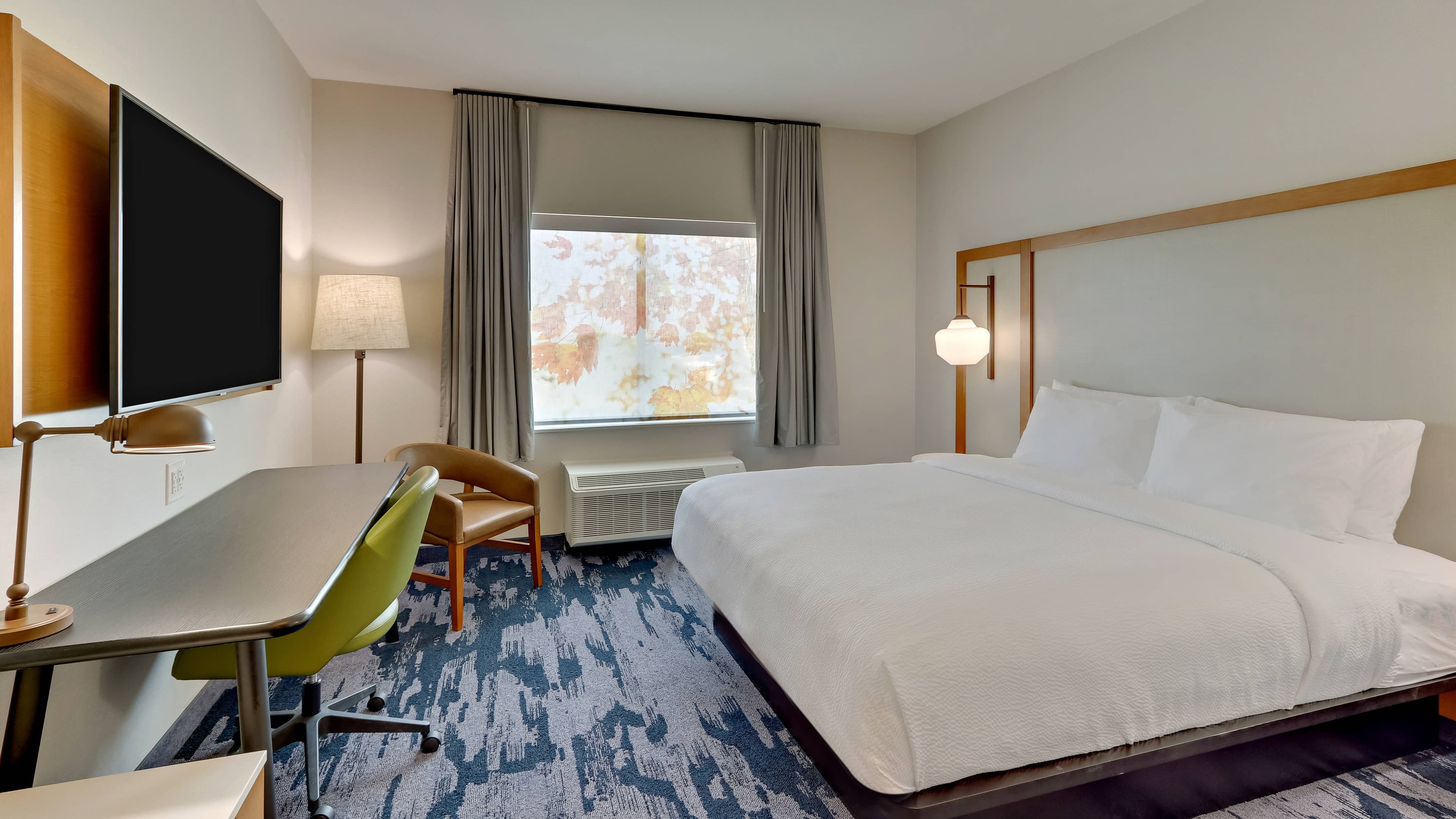 Fairfield Inn & Suites Dallas Love Field - Image 2