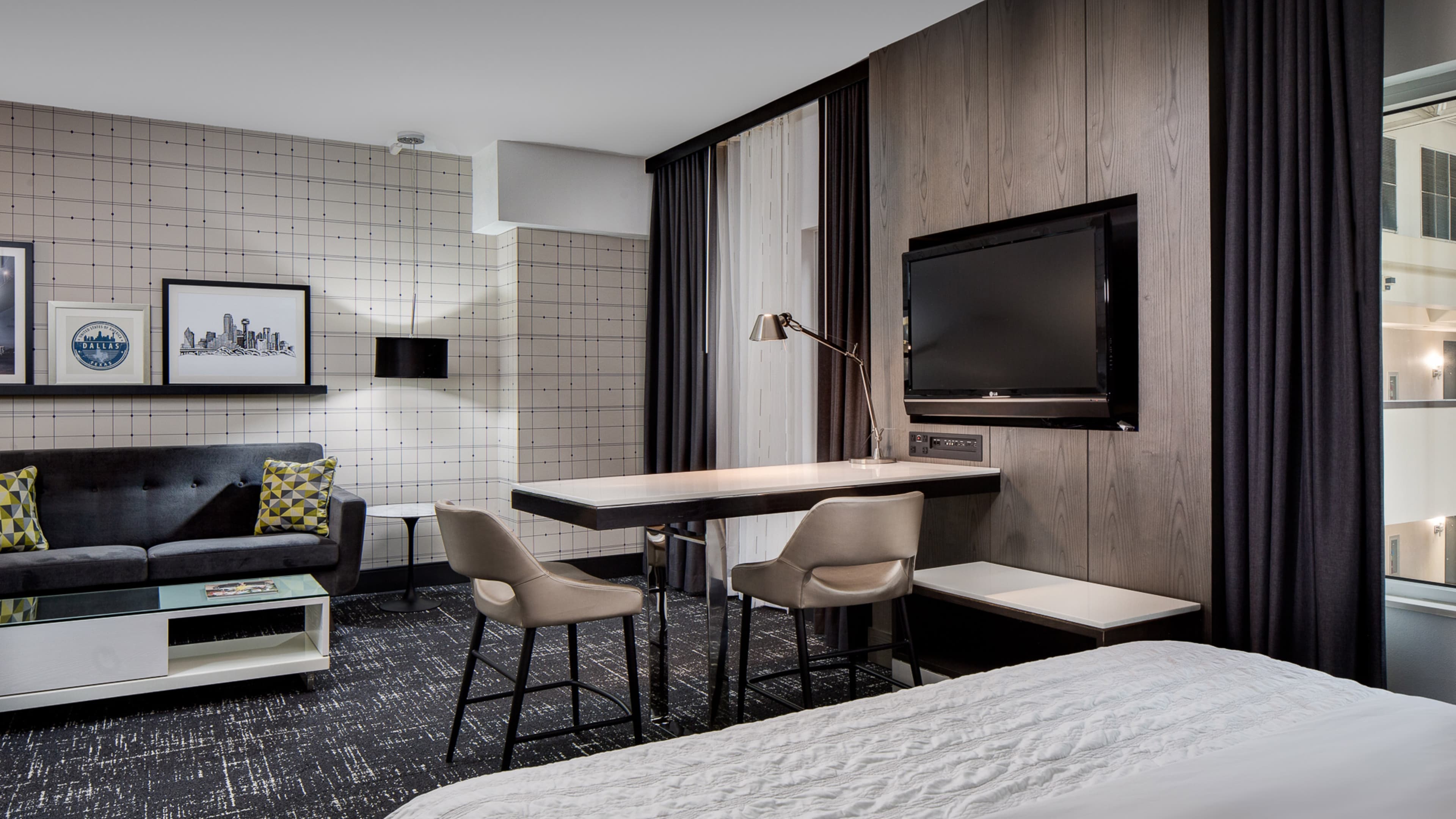 Junior Suite - Image 1