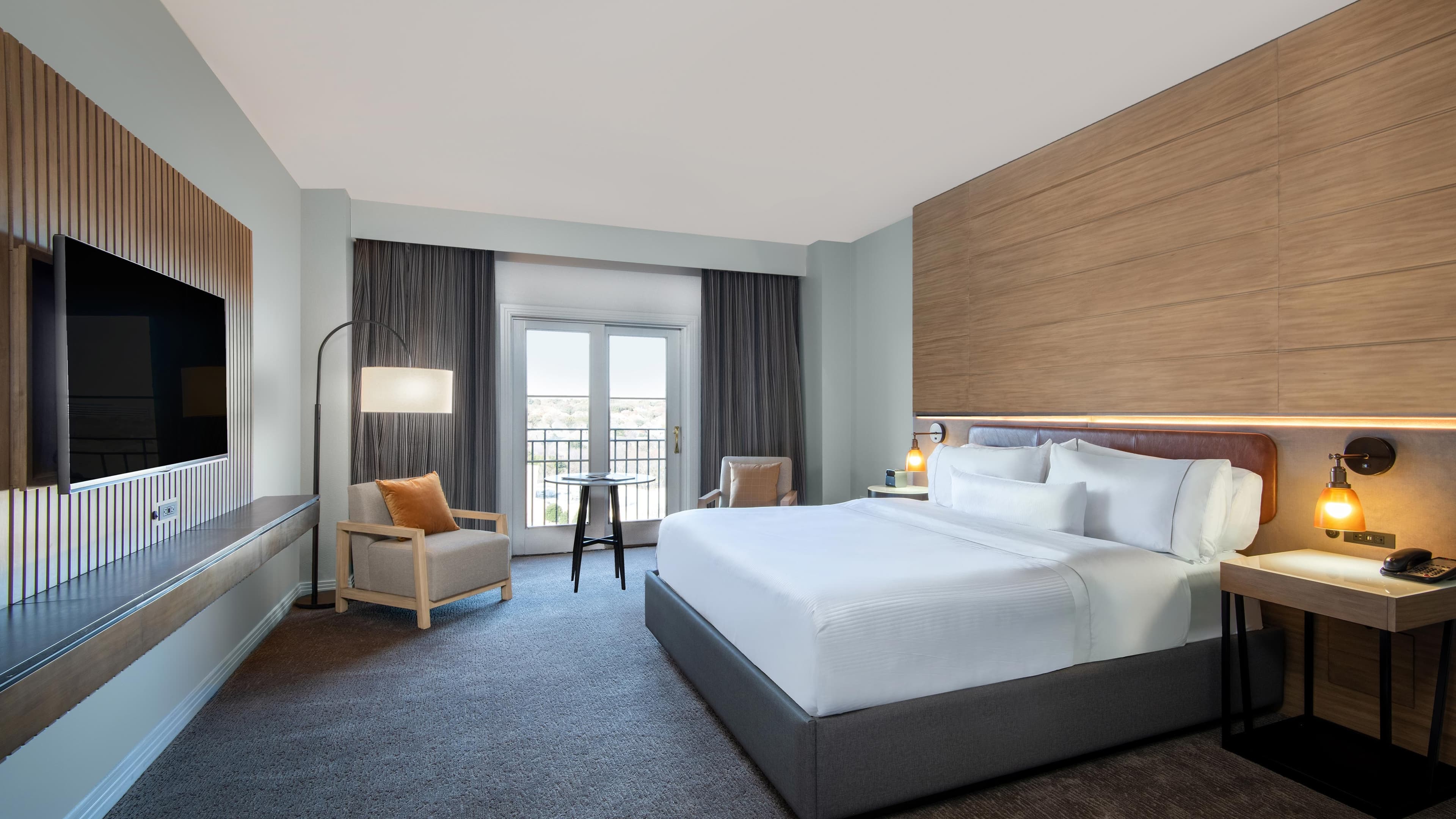 Traditional King - Image 1