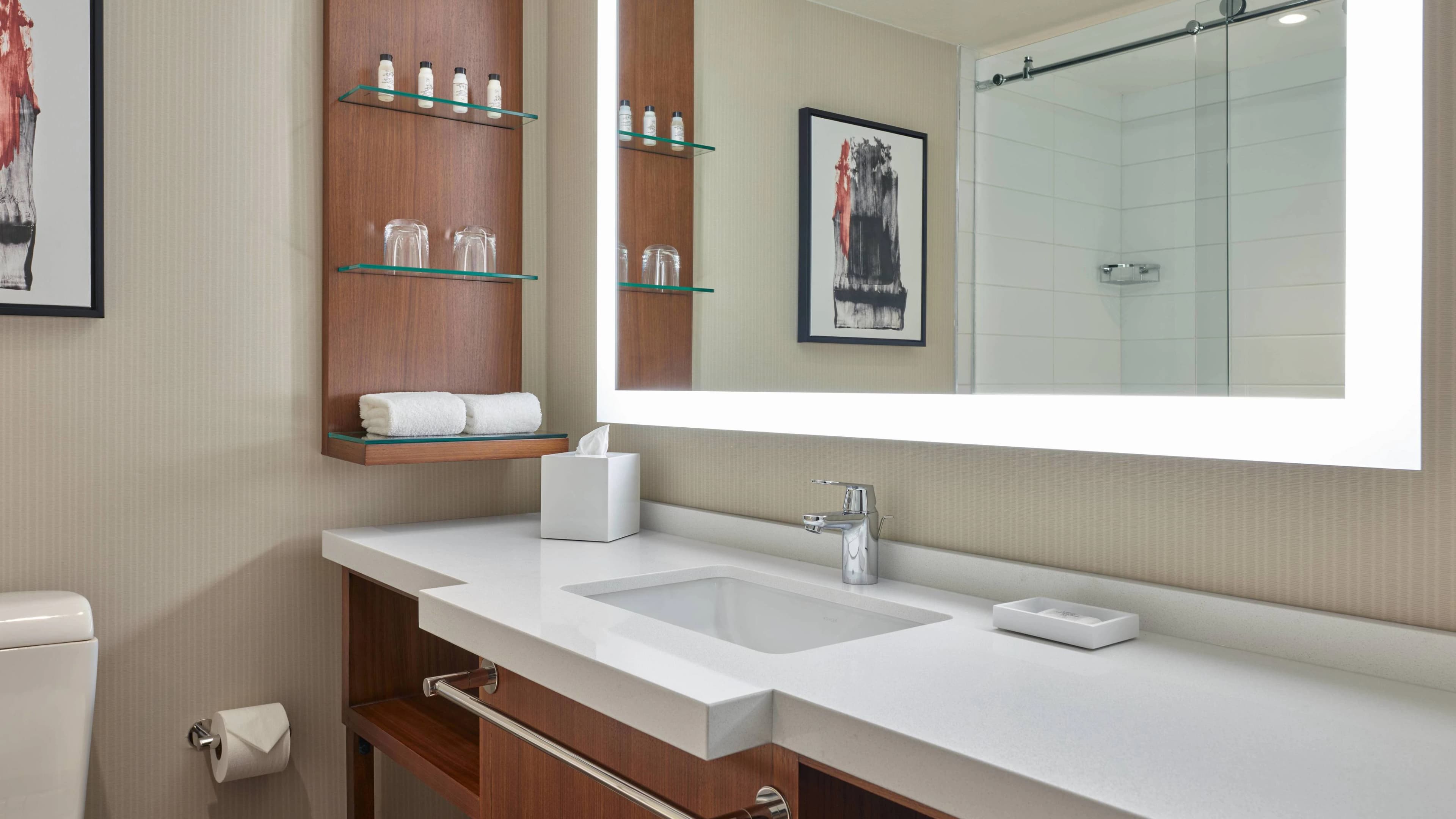Holiday Inn Express Denver Downtown - Image 5