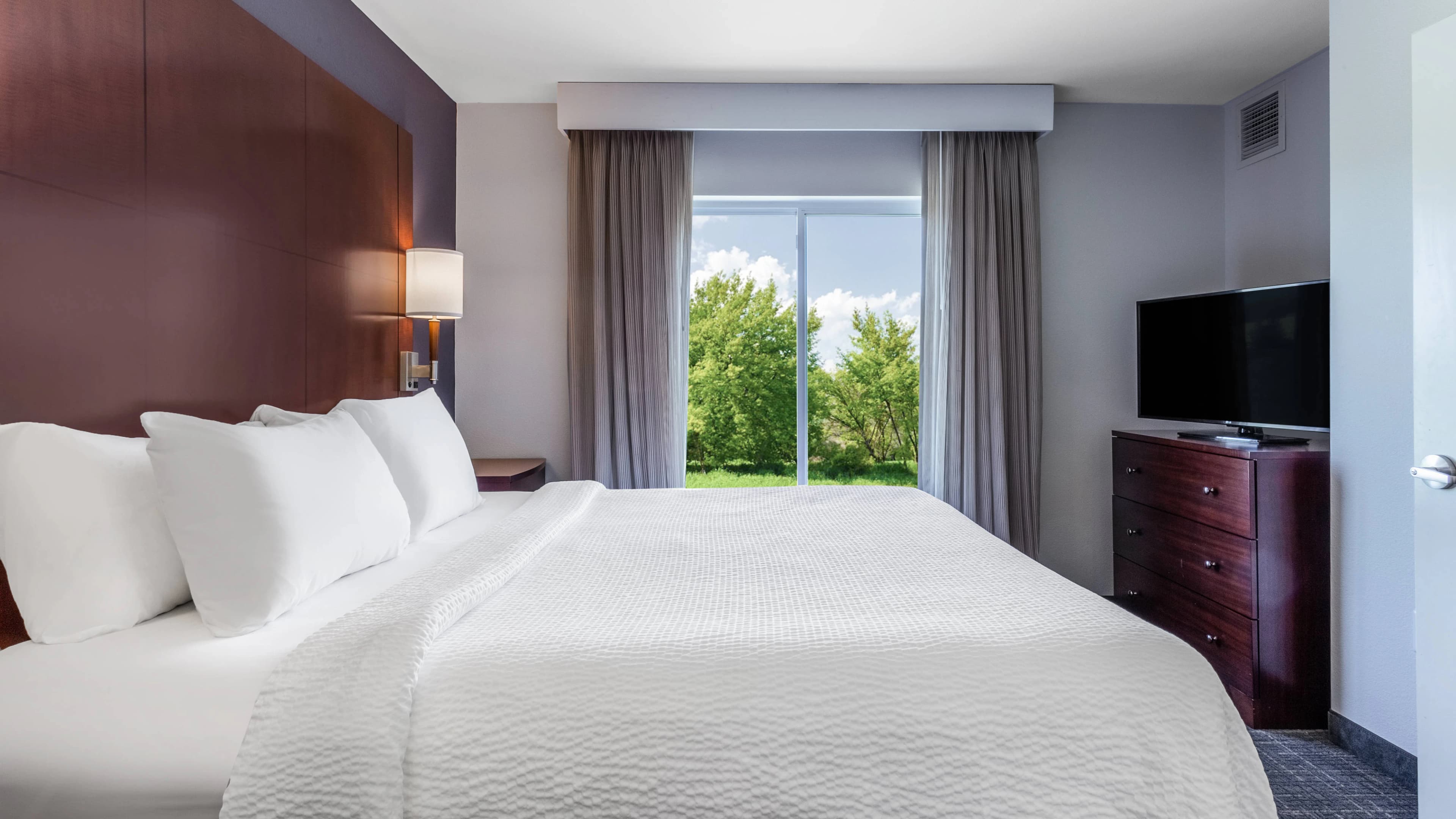 2 Bedroom Suite - Image 2