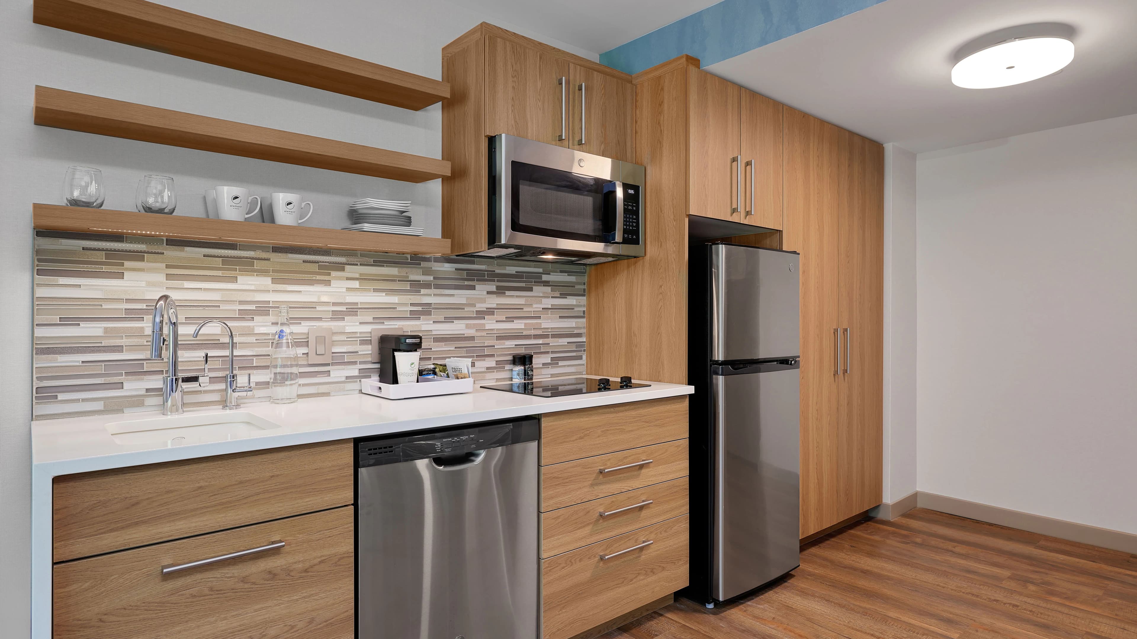 Element New York Wood-Ridge - Image 2