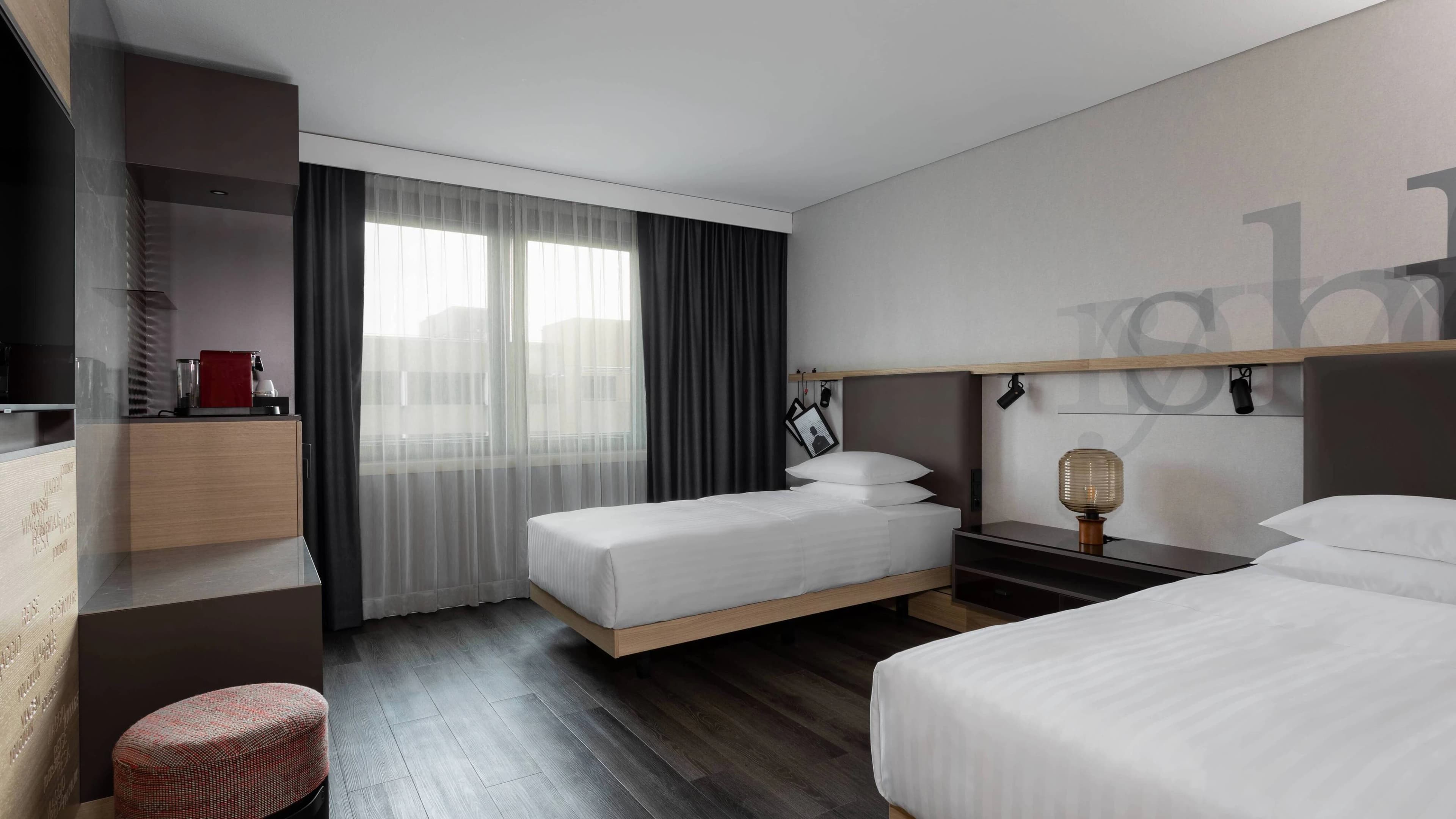 Frankfurt Airport Marriott Hotel - Image 2
