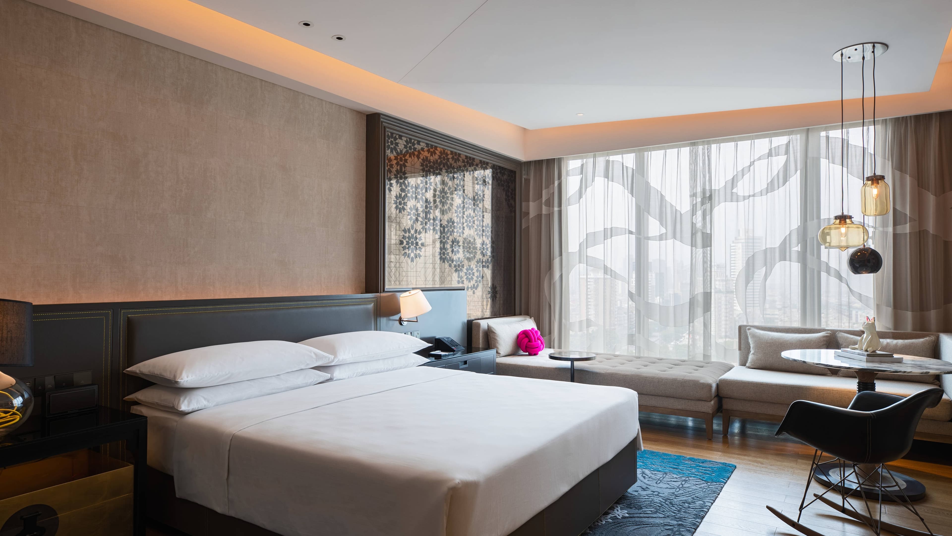 Renaissance Hangzhou Northeast Hotel - Image 5