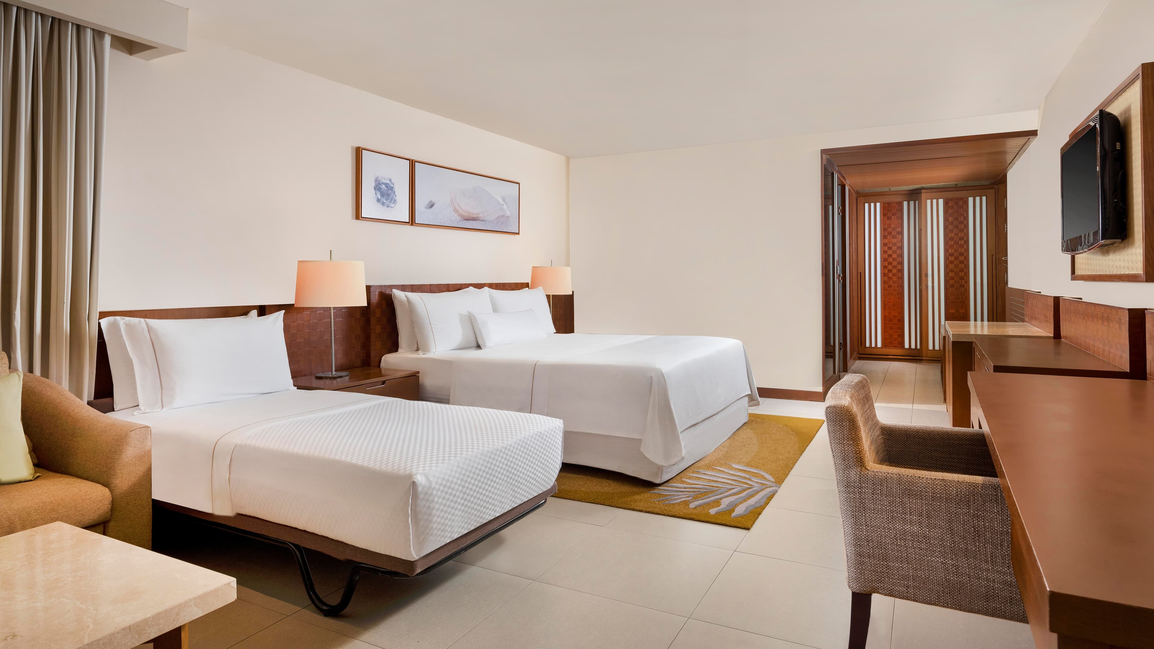 1Queen Bed and 1King Bed - Image 1