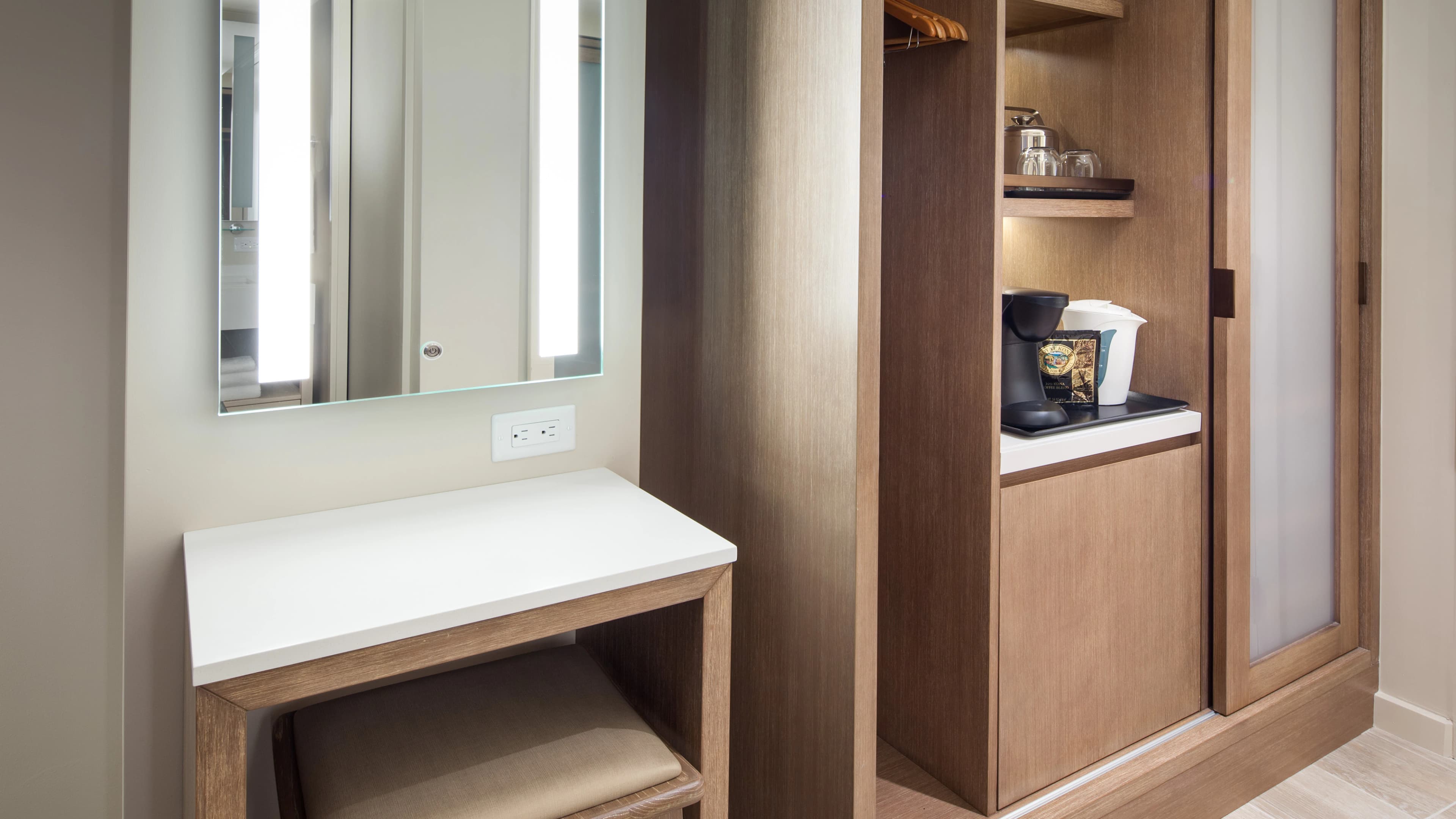Sheraton Waikiki Beach Resort - Image 5
