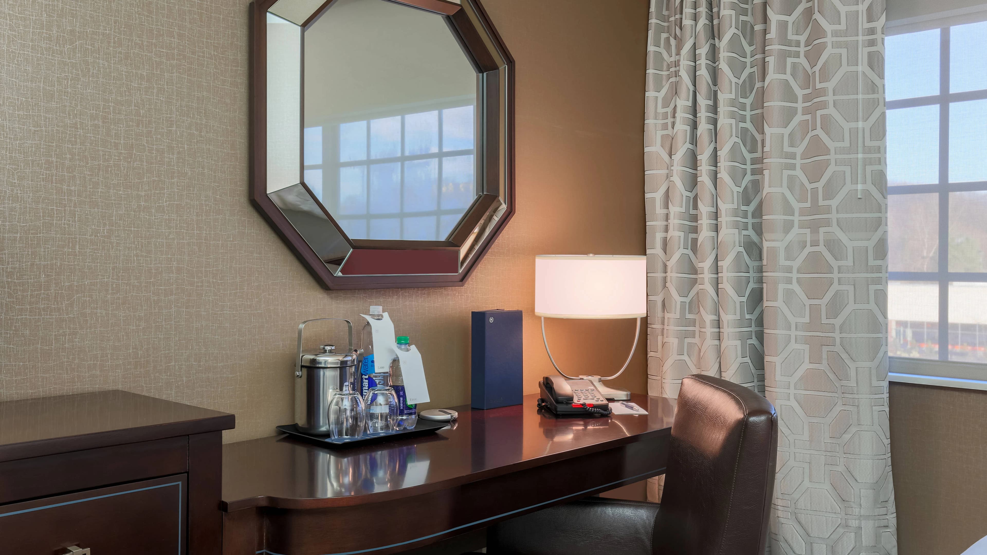 Sheraton Tarrytown Hotel - Image 5