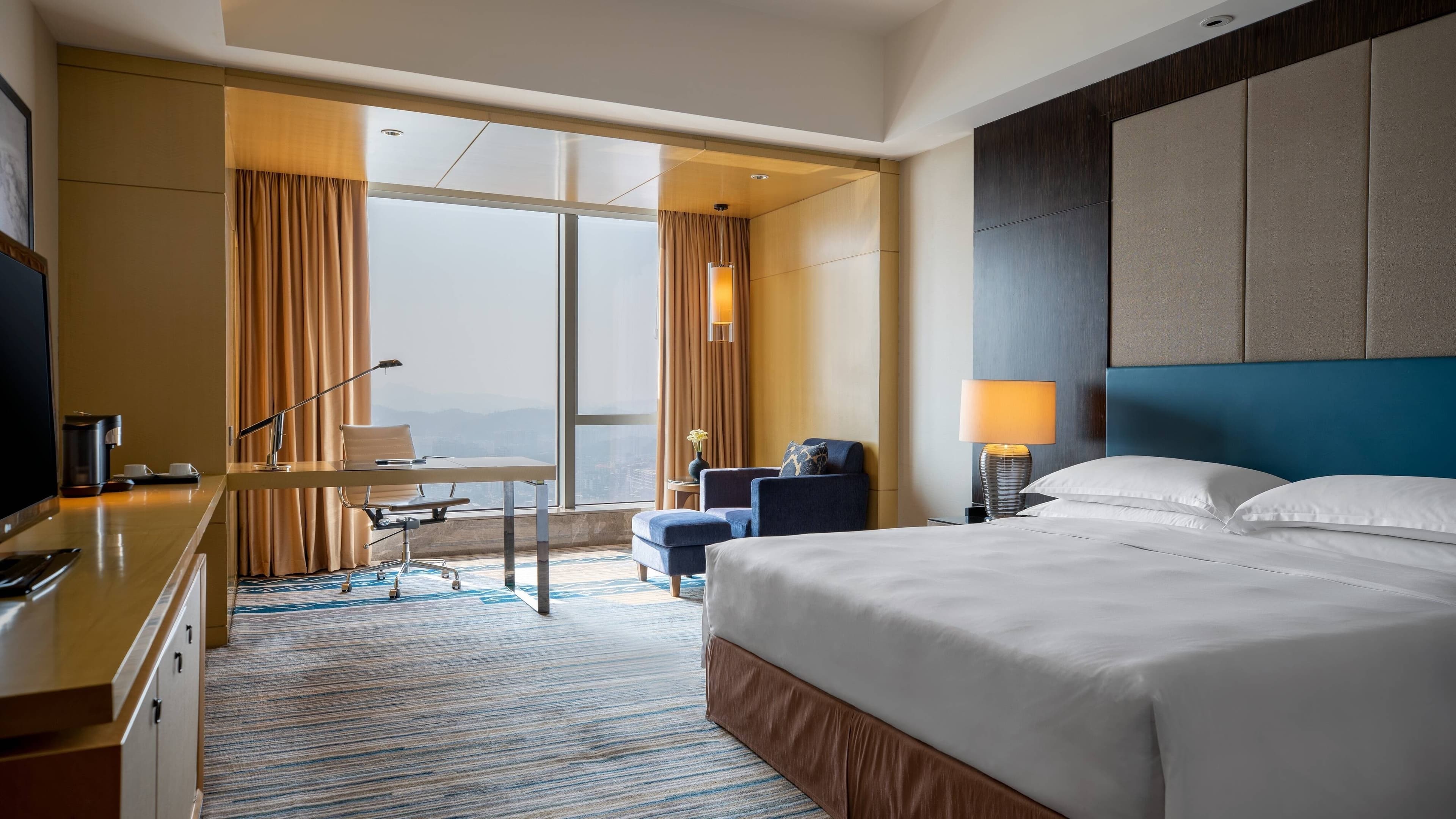 Deluxe King - Image 2