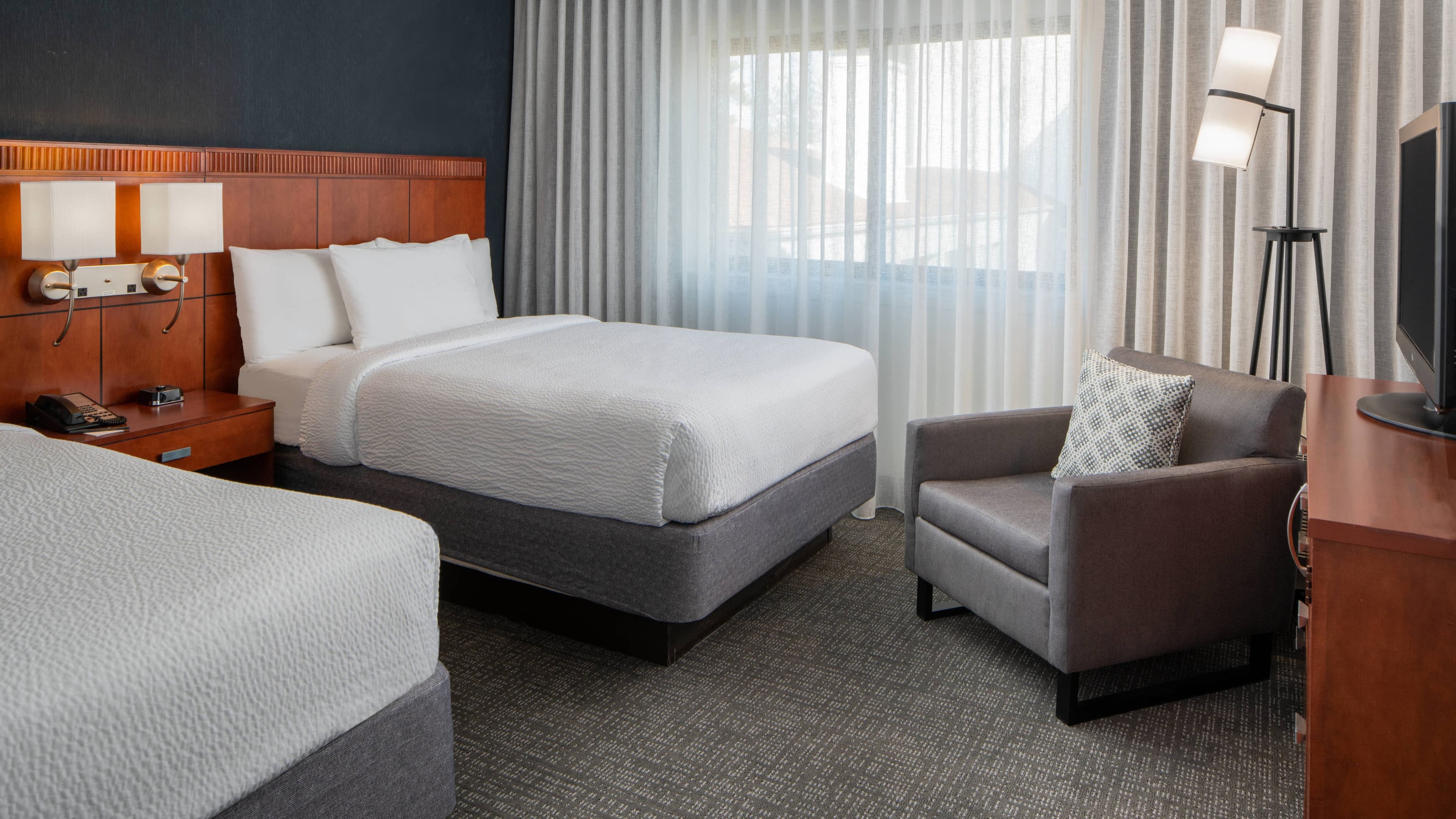 Courtyard Dulles Airport Herndon/Reston - Image 2