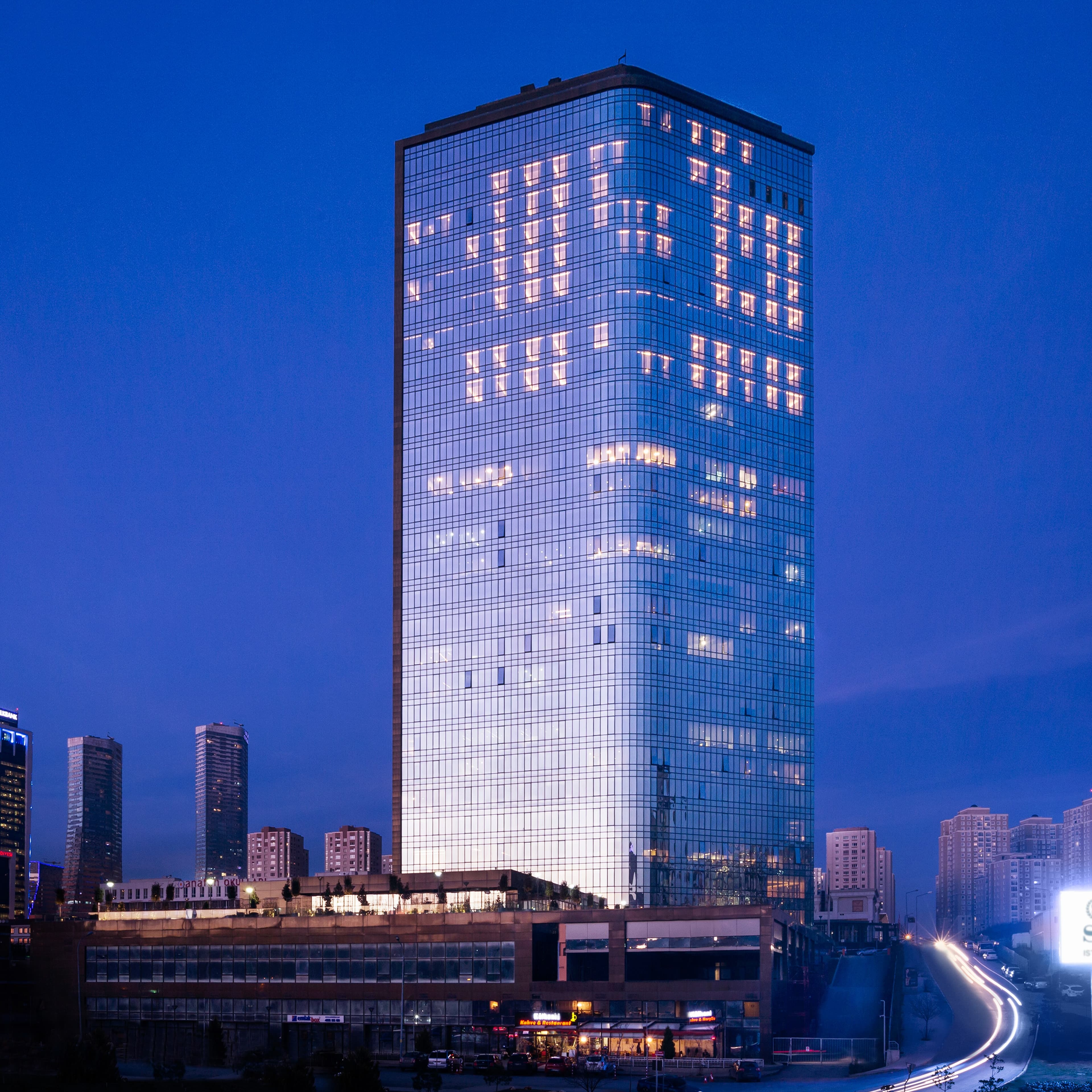 Sheraton Grand Istanbul Atasehir - Image 1